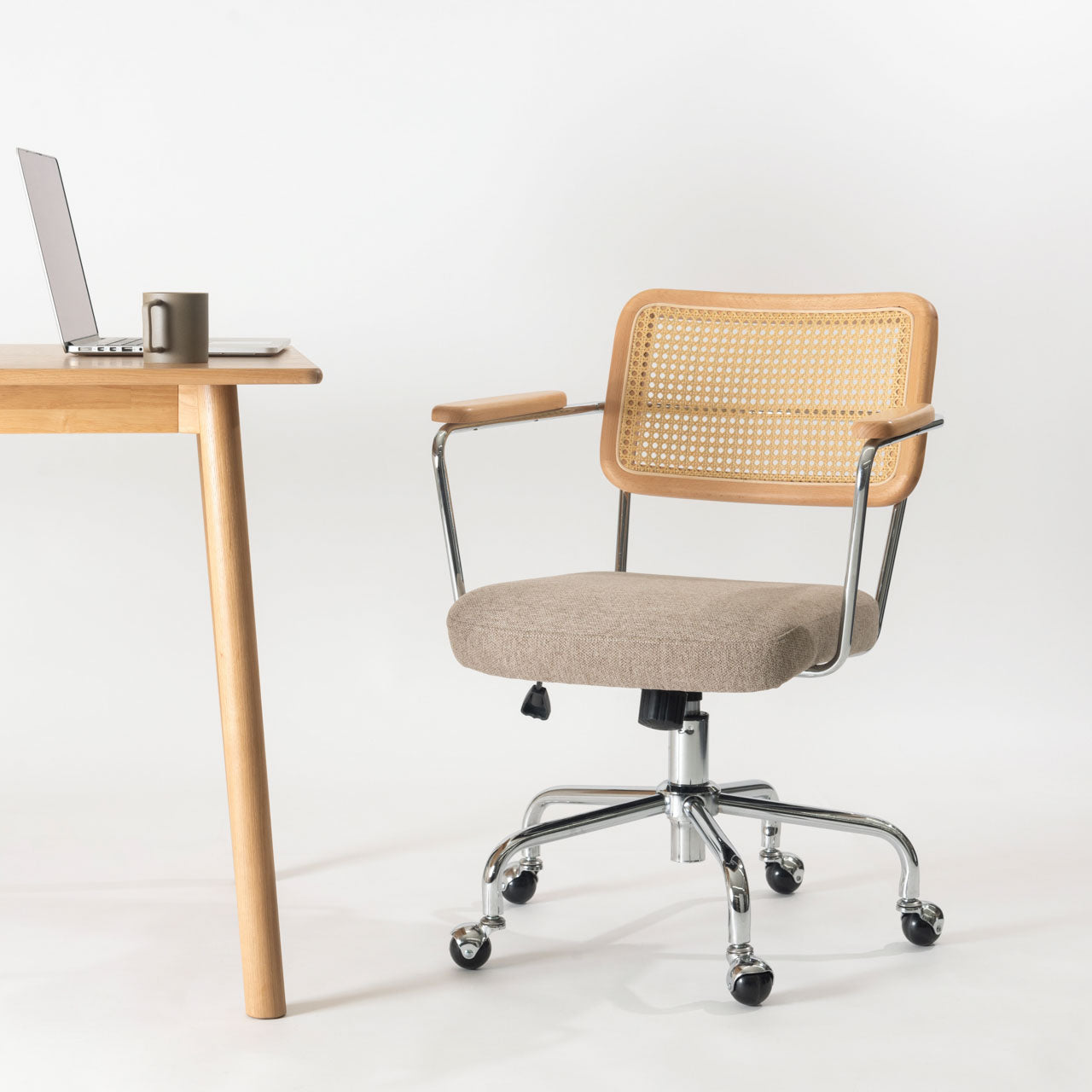 Elder Desk Chair デスクチェア アームレスト 昇降式チェア 回転 ワークチェア 椅子 キャスター ラタン 書斎 リビング リモート 家具