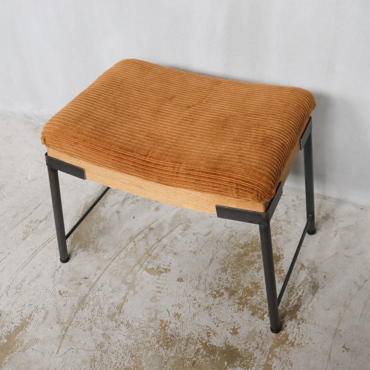 Y.T Stool