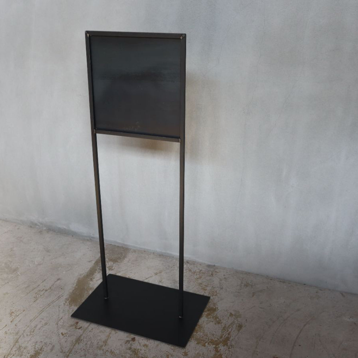 アイアンサインボード、アイアン看板