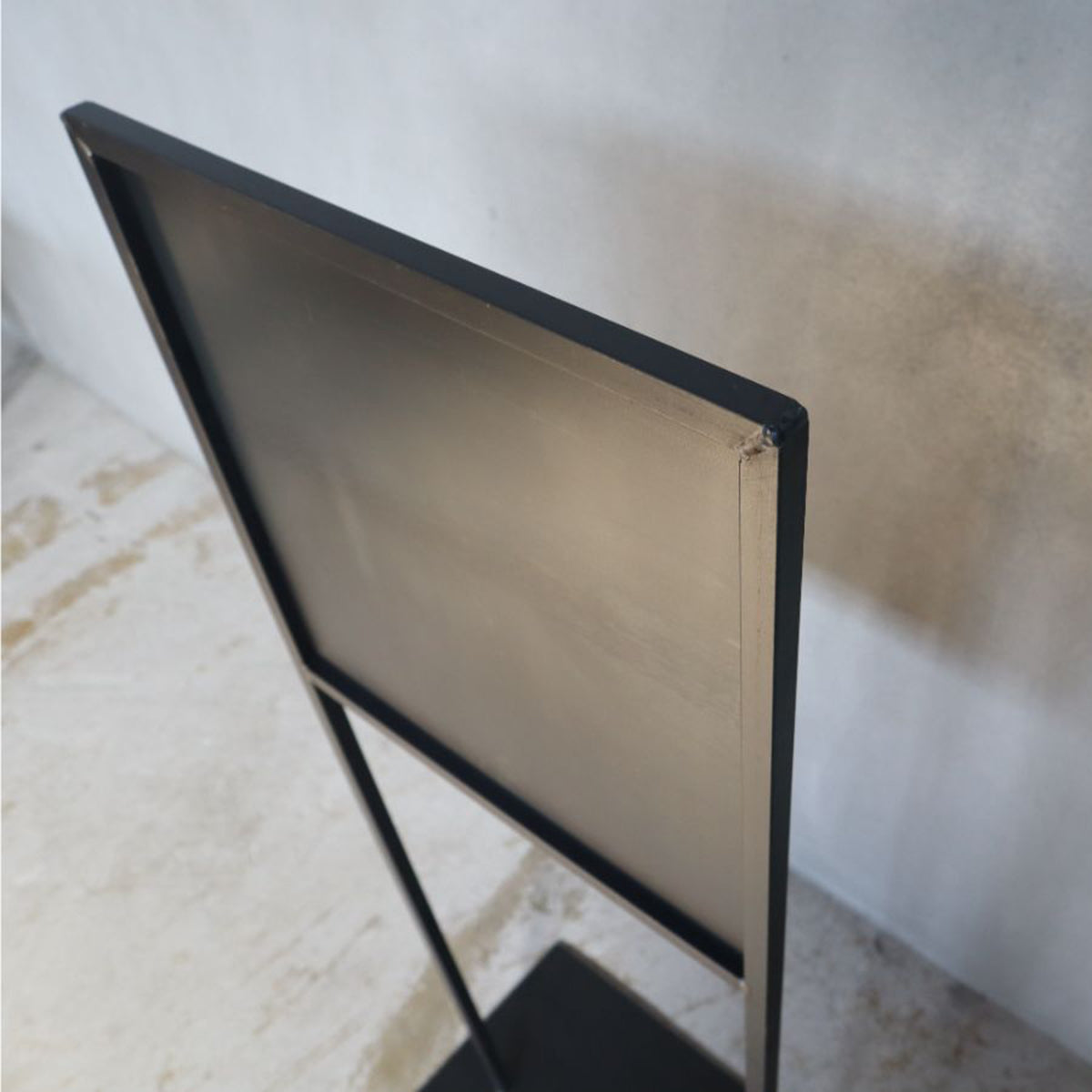 アイアンサインボード、アイアン看板