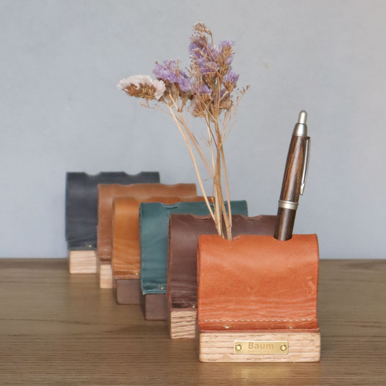 Leather Muku Pen Stand