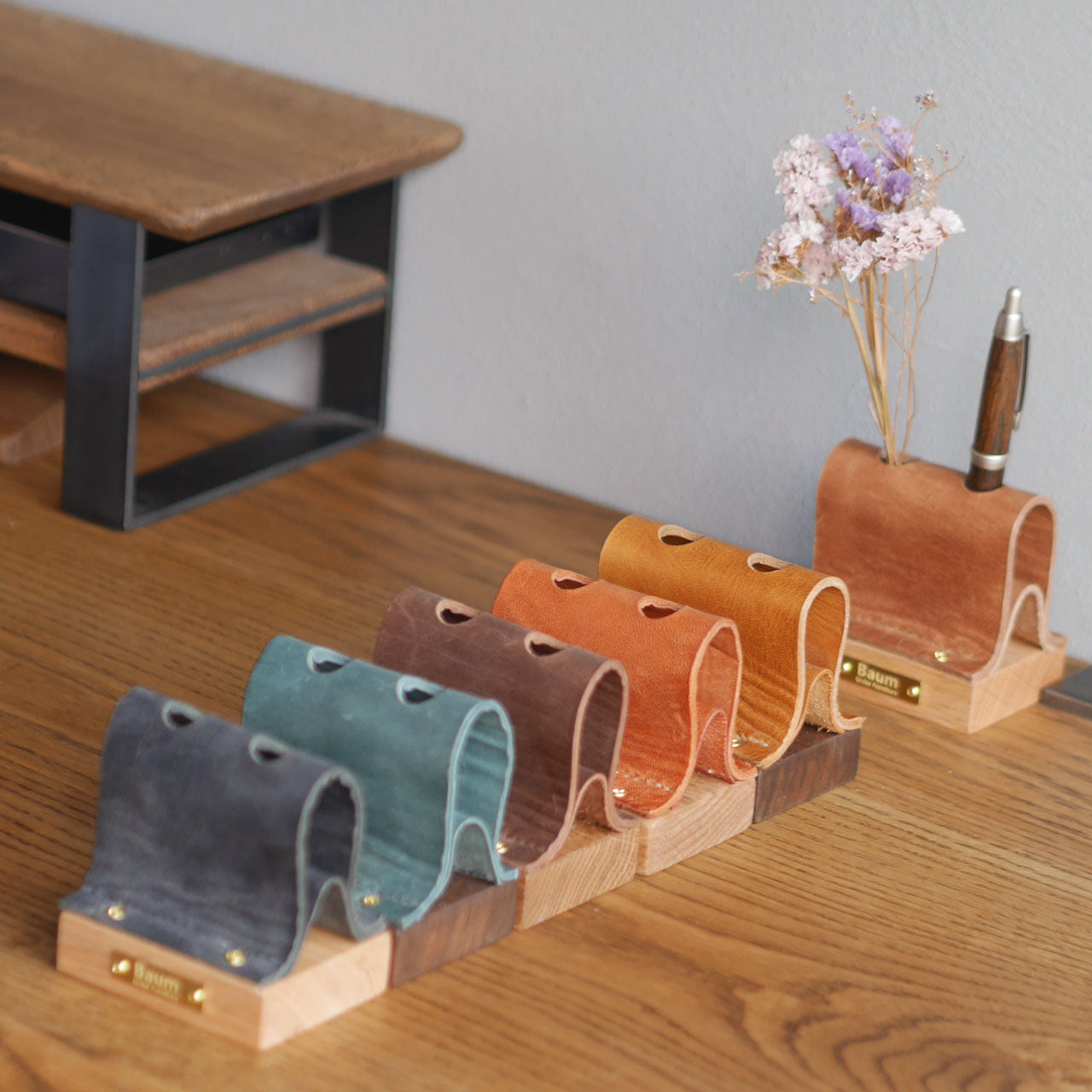 Leather Muku Pen Stand