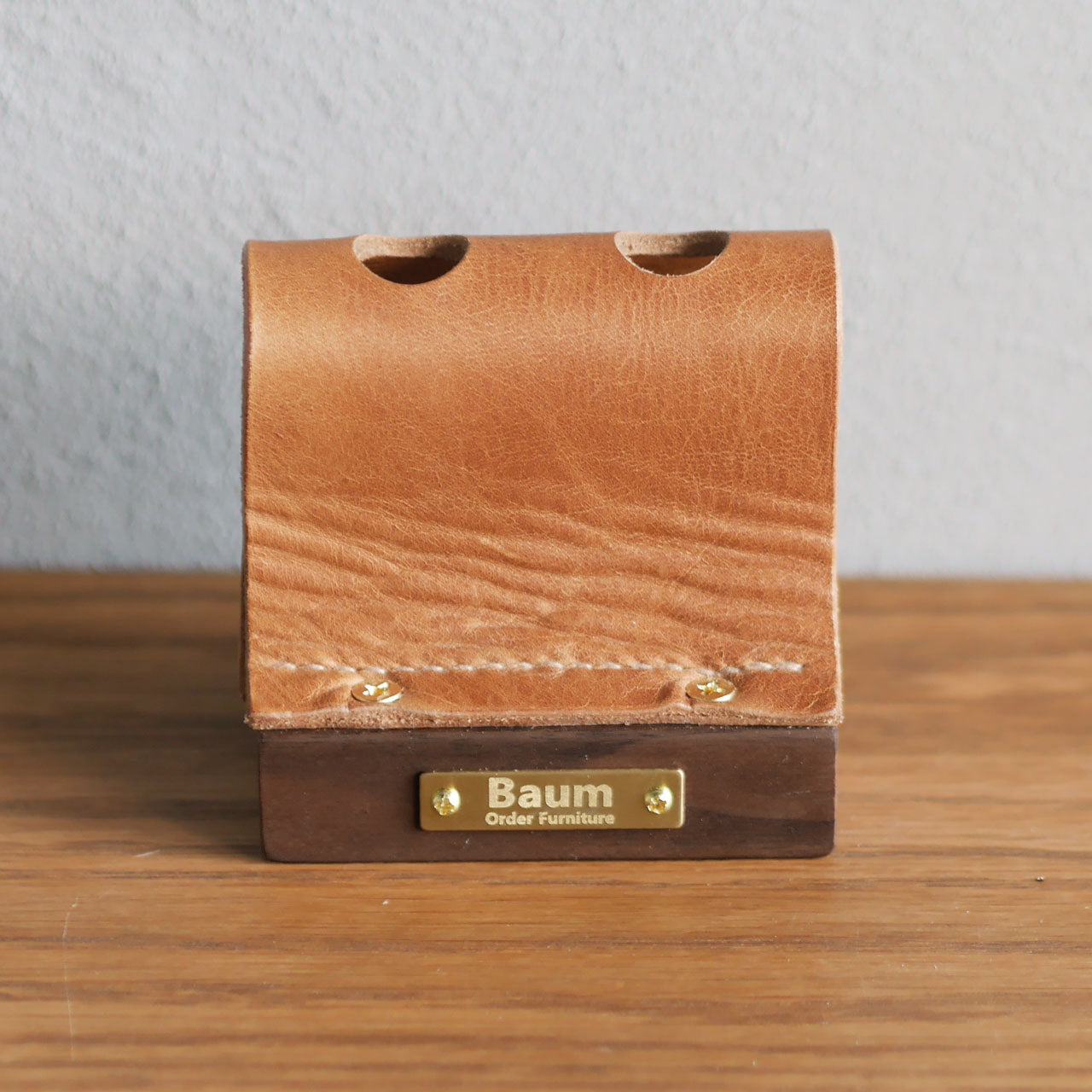 Leather Muku Pen Stand