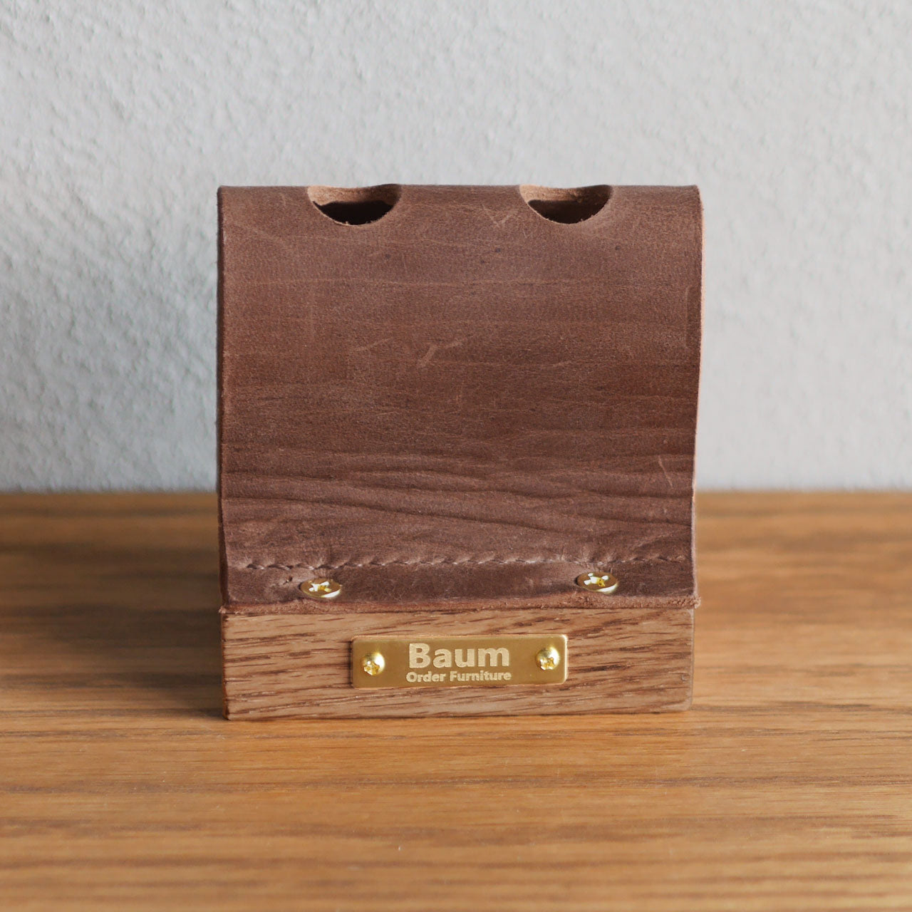 Leather Muku Pen Stand