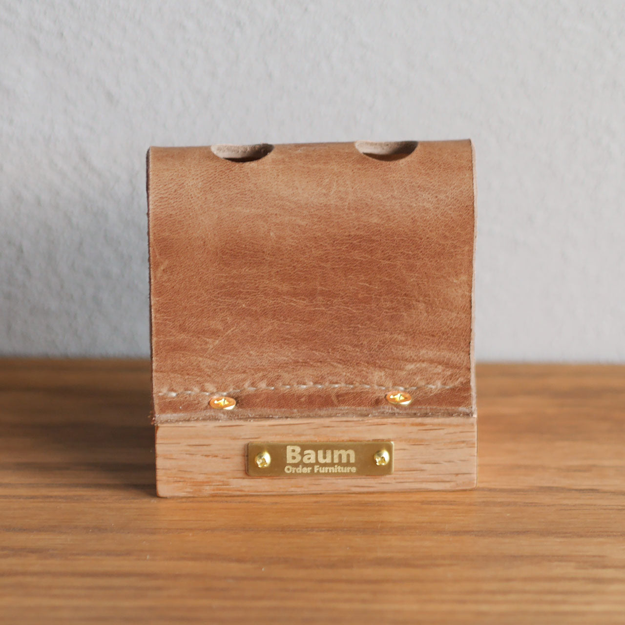 Leather Muku Pen Stand