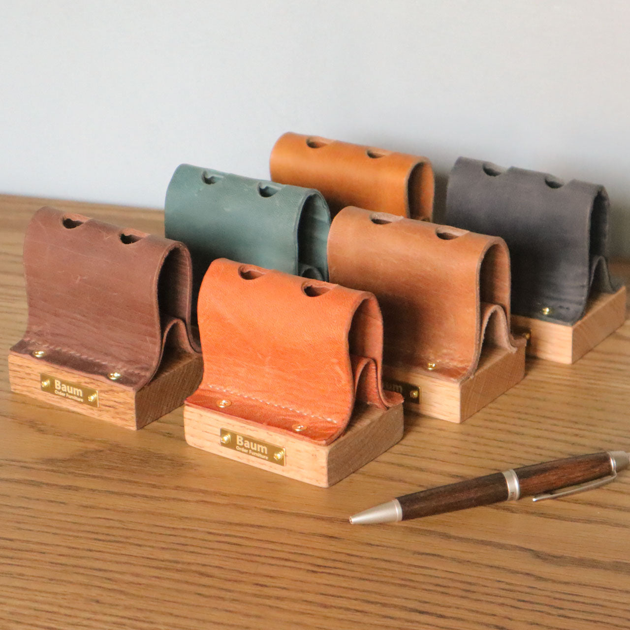 Leather Muku Pen Stand