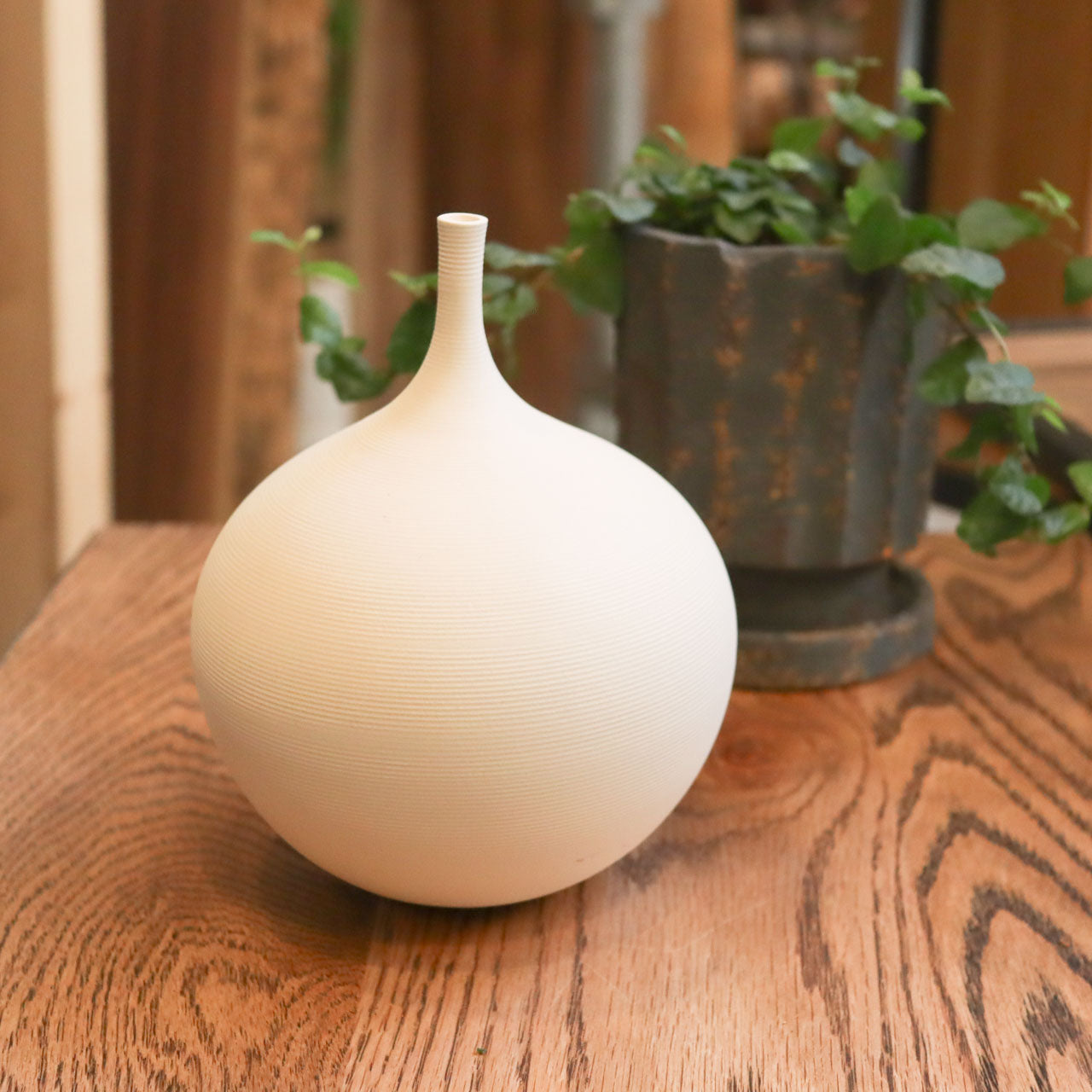 FLOWER VASE | form