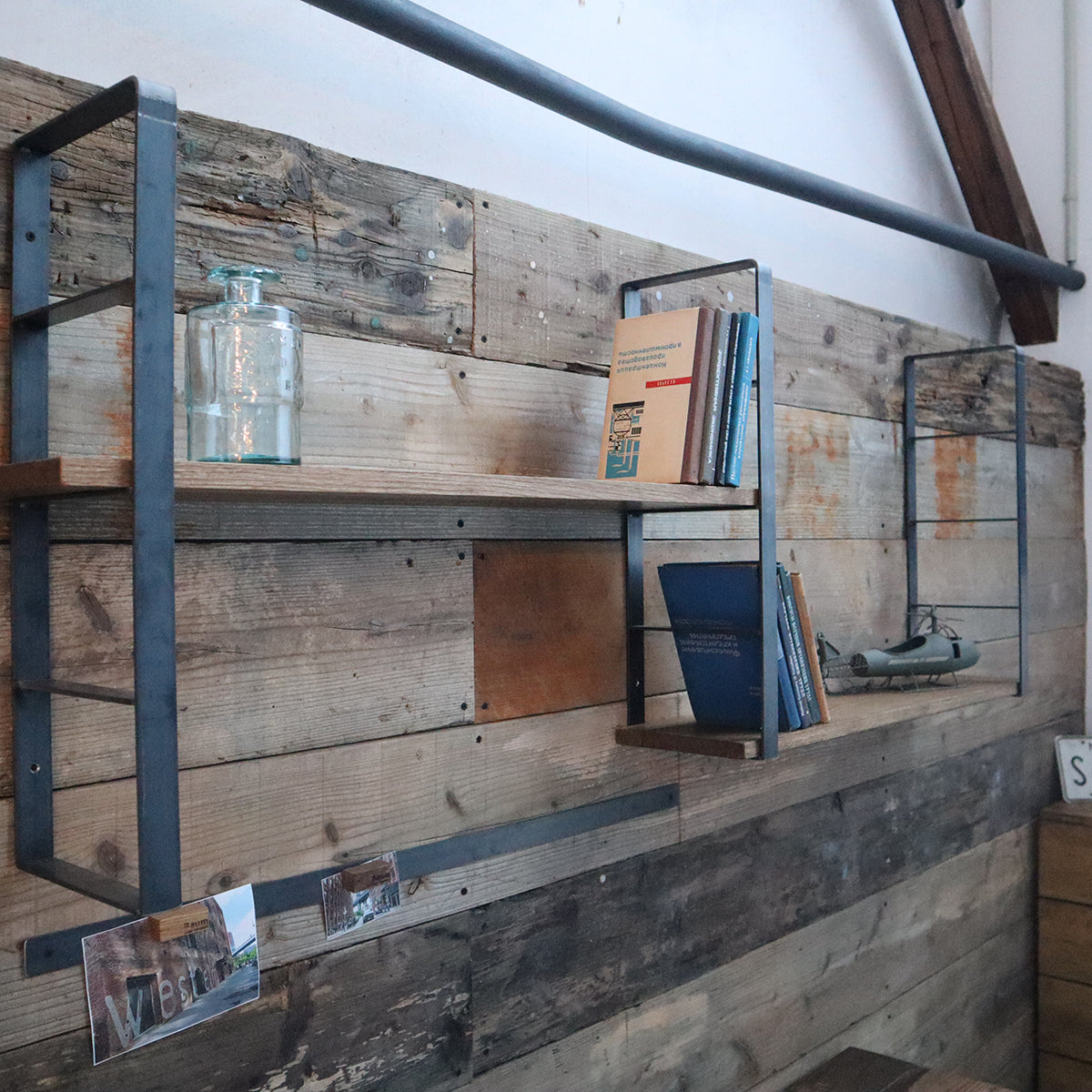 ウォールシェルフ