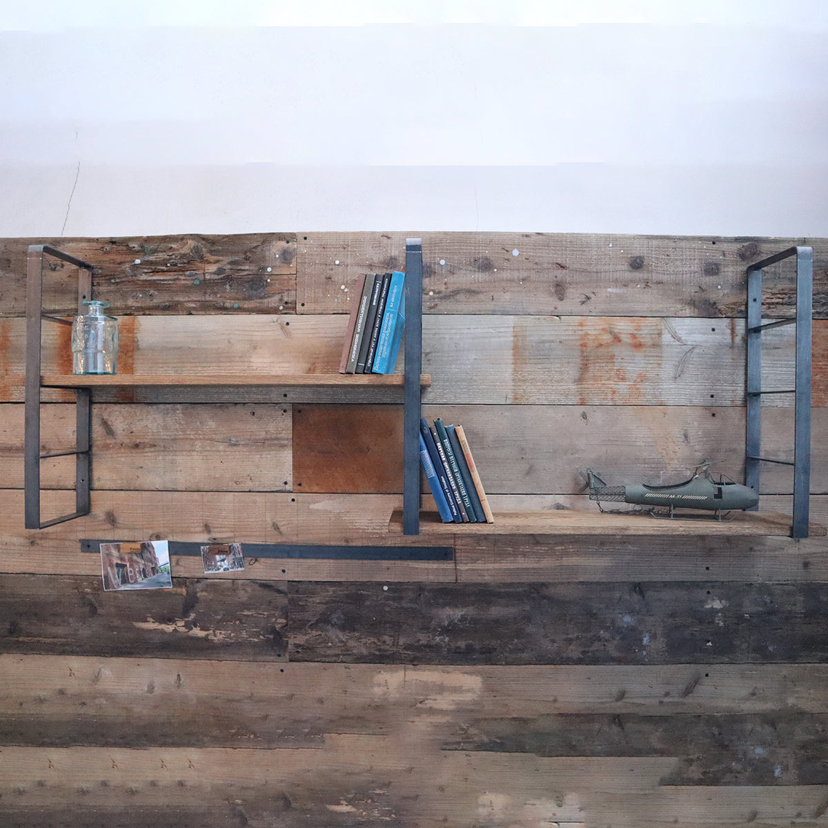 ウォールシェルフ