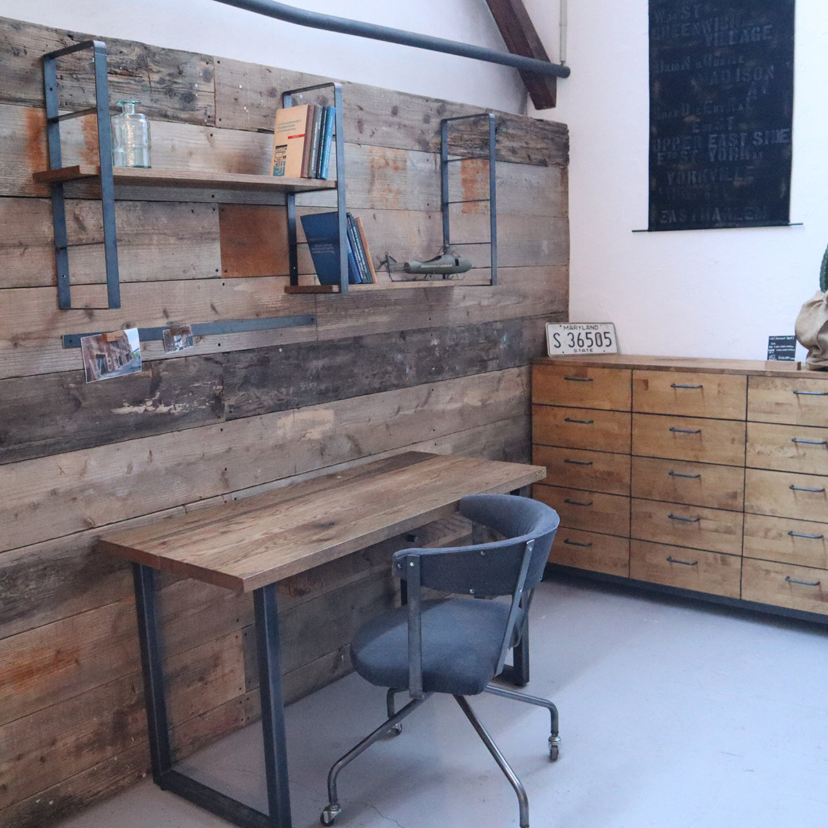 ウォールシェルフ