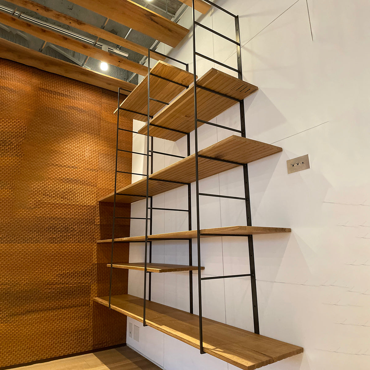 ウォールシェルフ