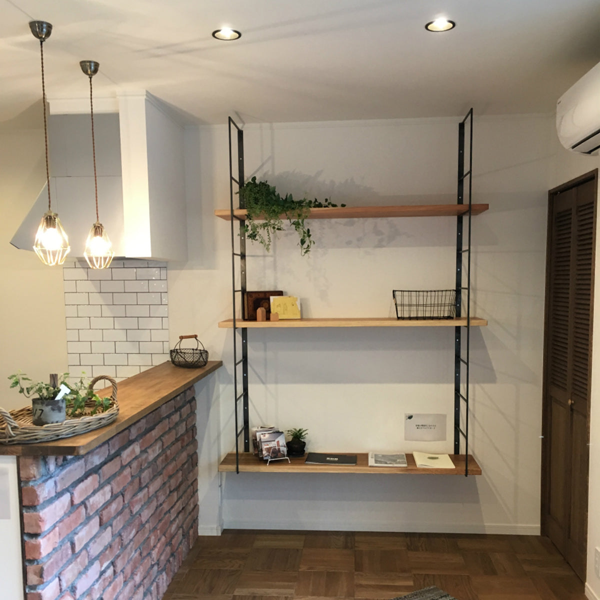 ウォールシェルフ