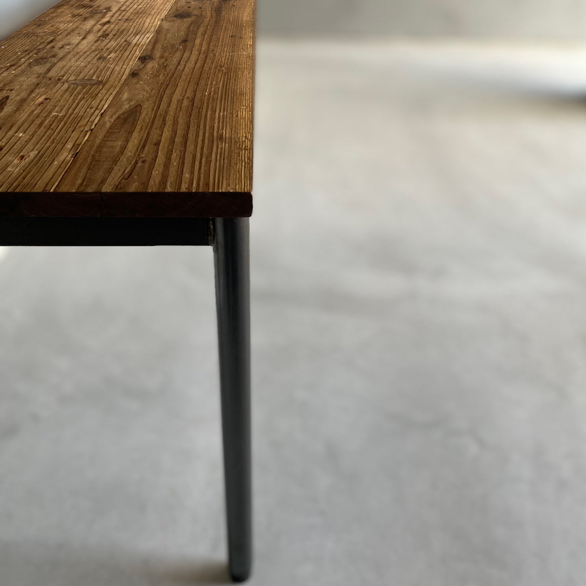 ダイニングベンチ、ベンチ、無垢材とアイアン脚のベンチ