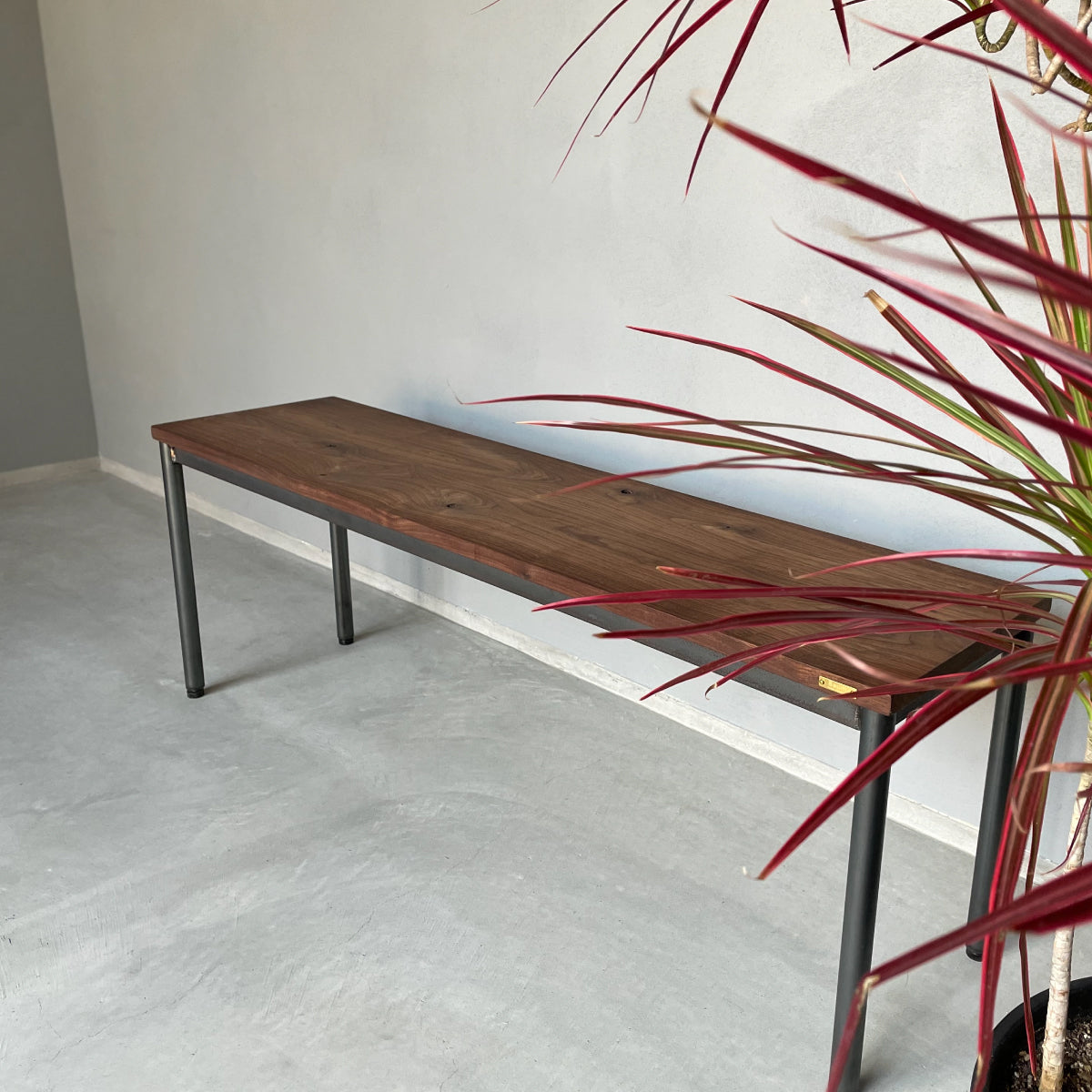 ダイニングベンチ、ベンチ、無垢材とアイアン脚のベンチ