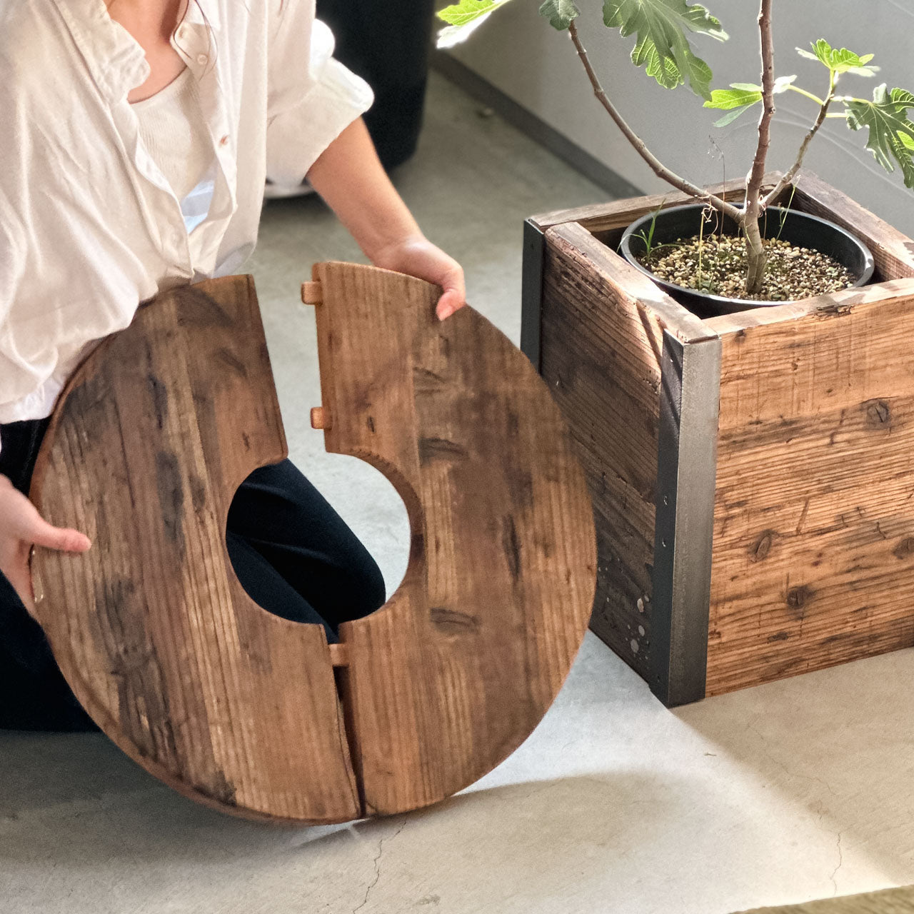 Old Planter Table