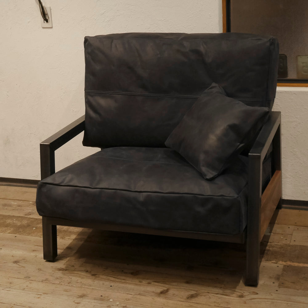 EMP Sofa 1.5S