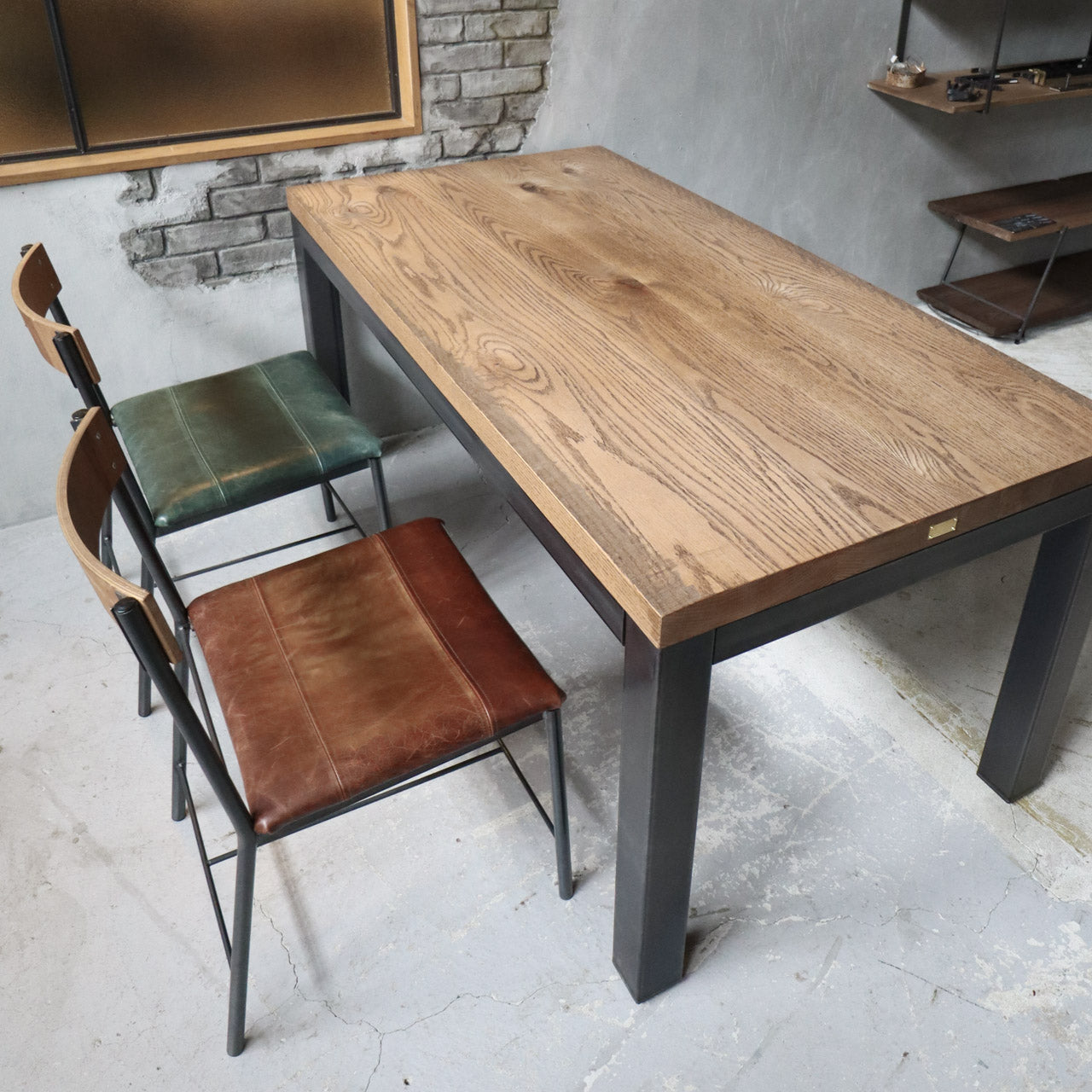 ダイニングテーブル