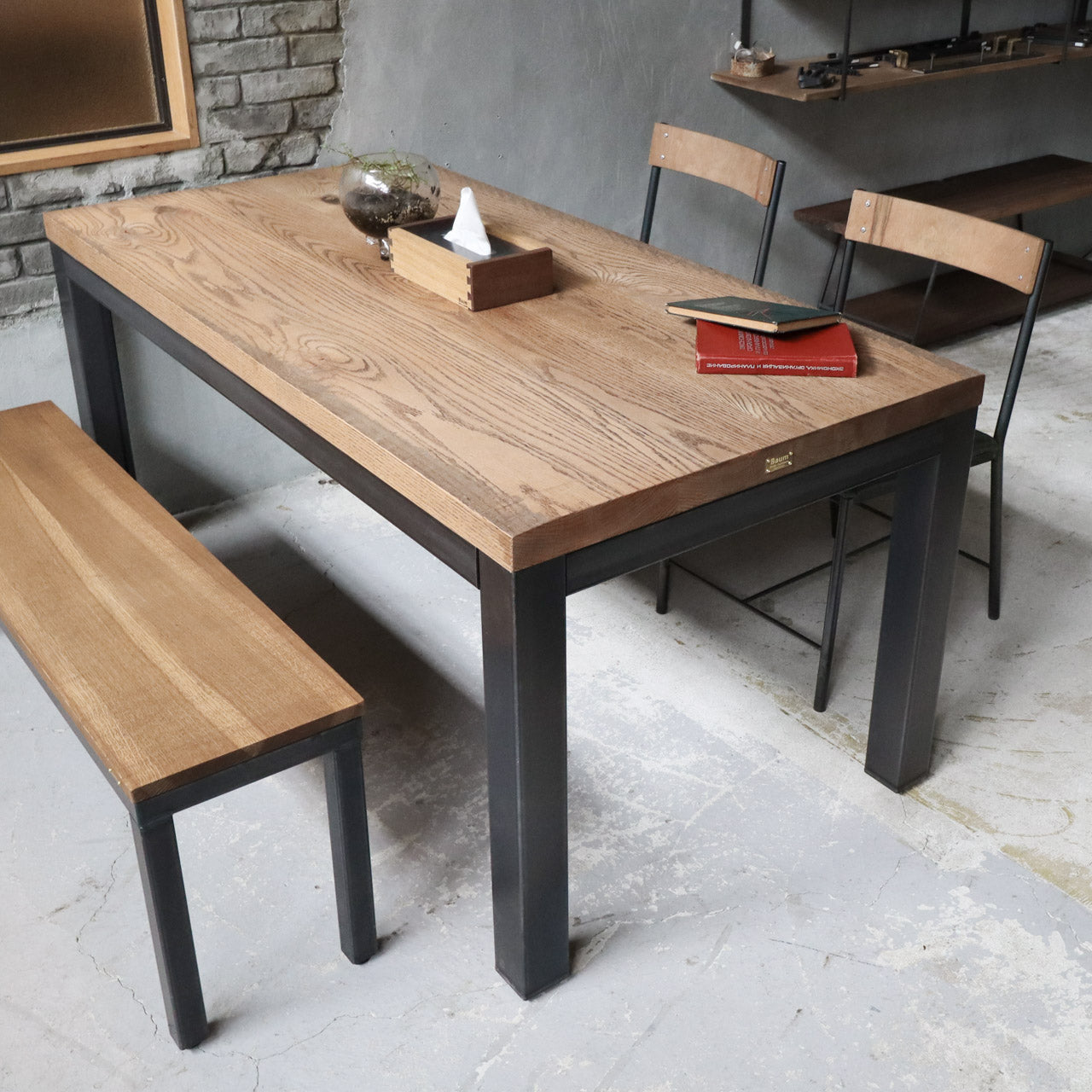 ダイニングテーブル