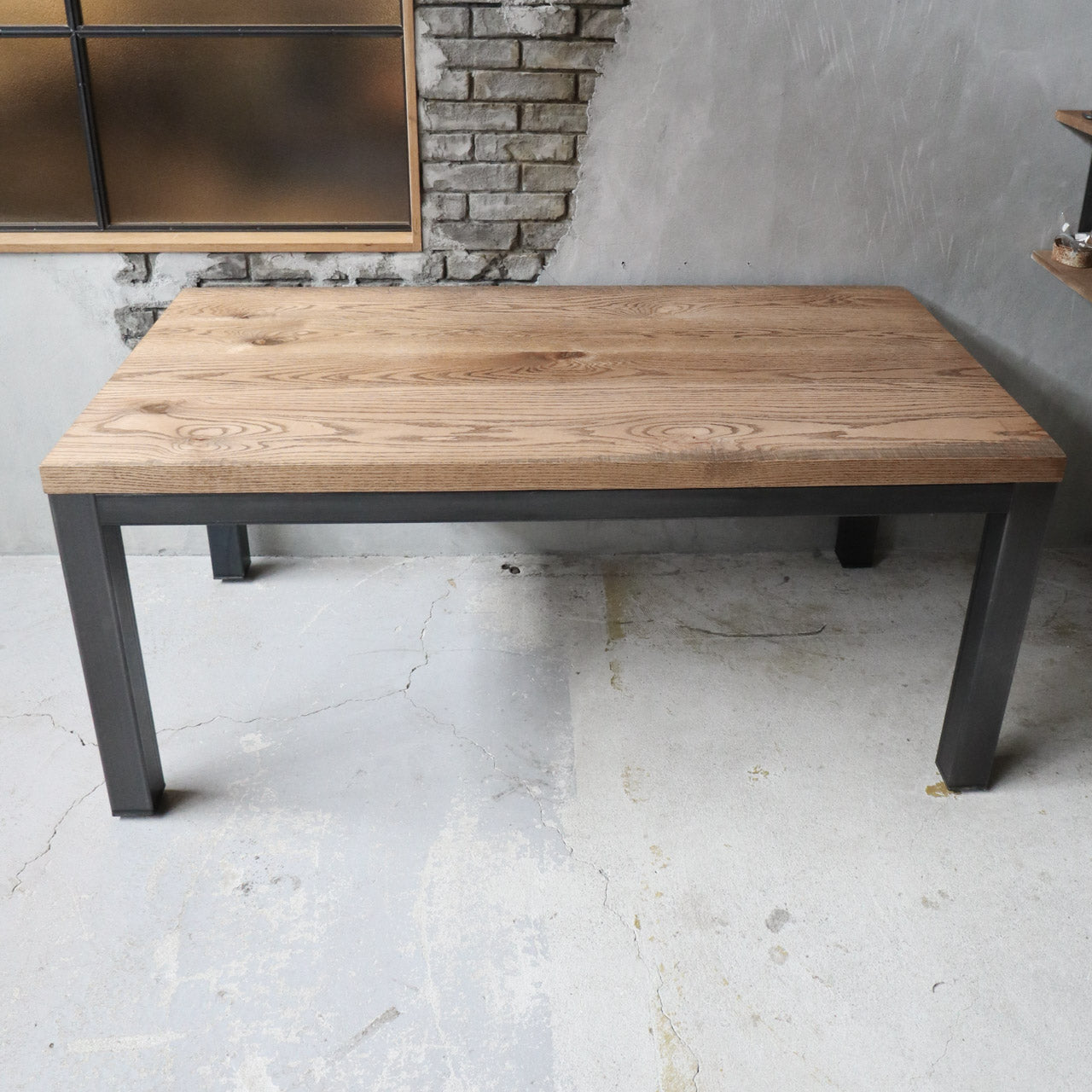 ダイニングテーブル