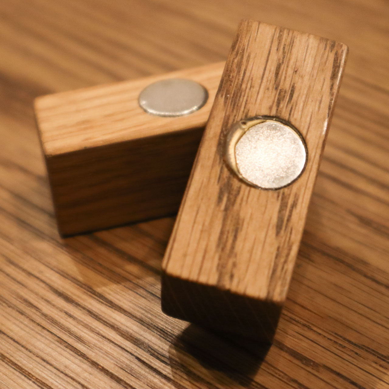 Oak Magnet