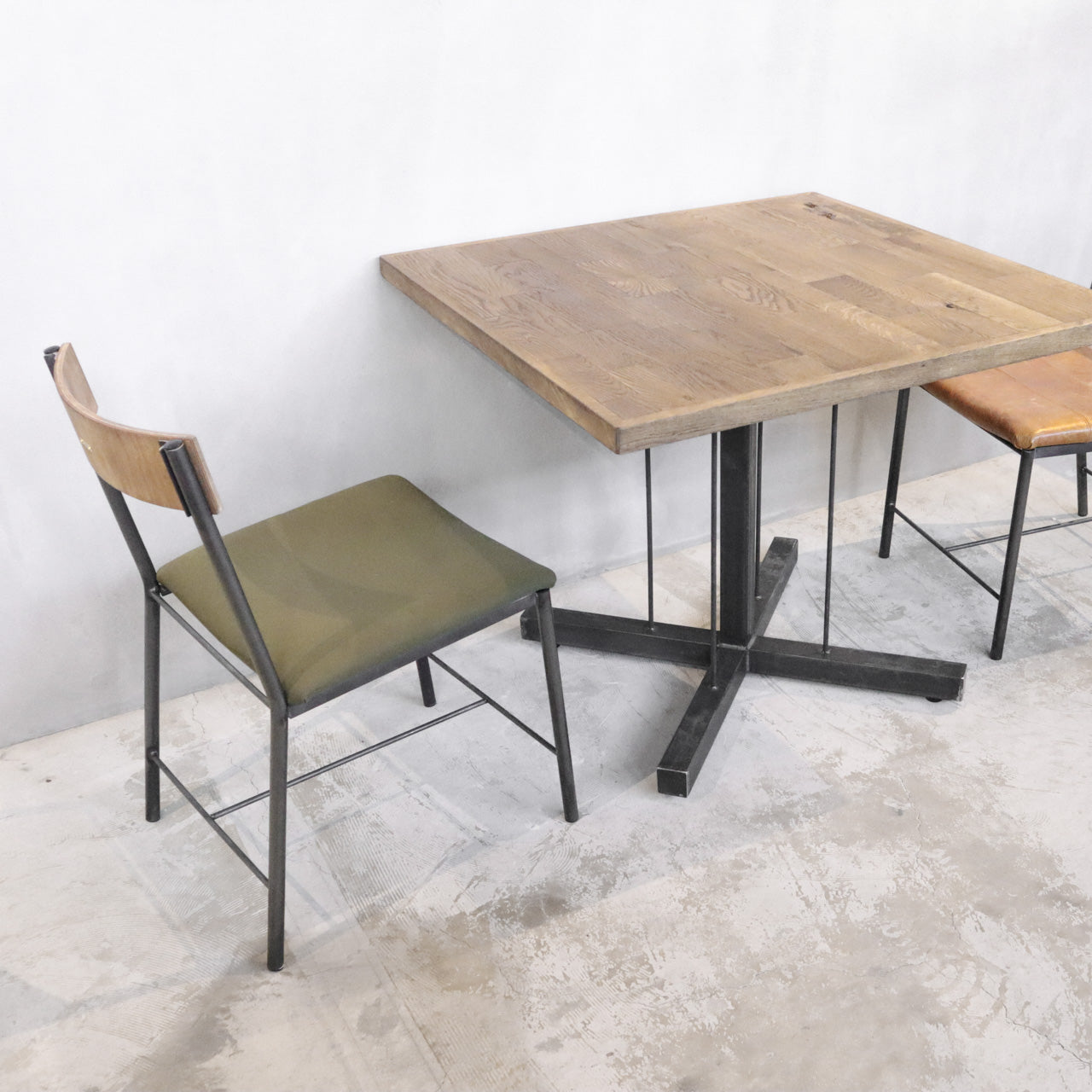 S.T Chair