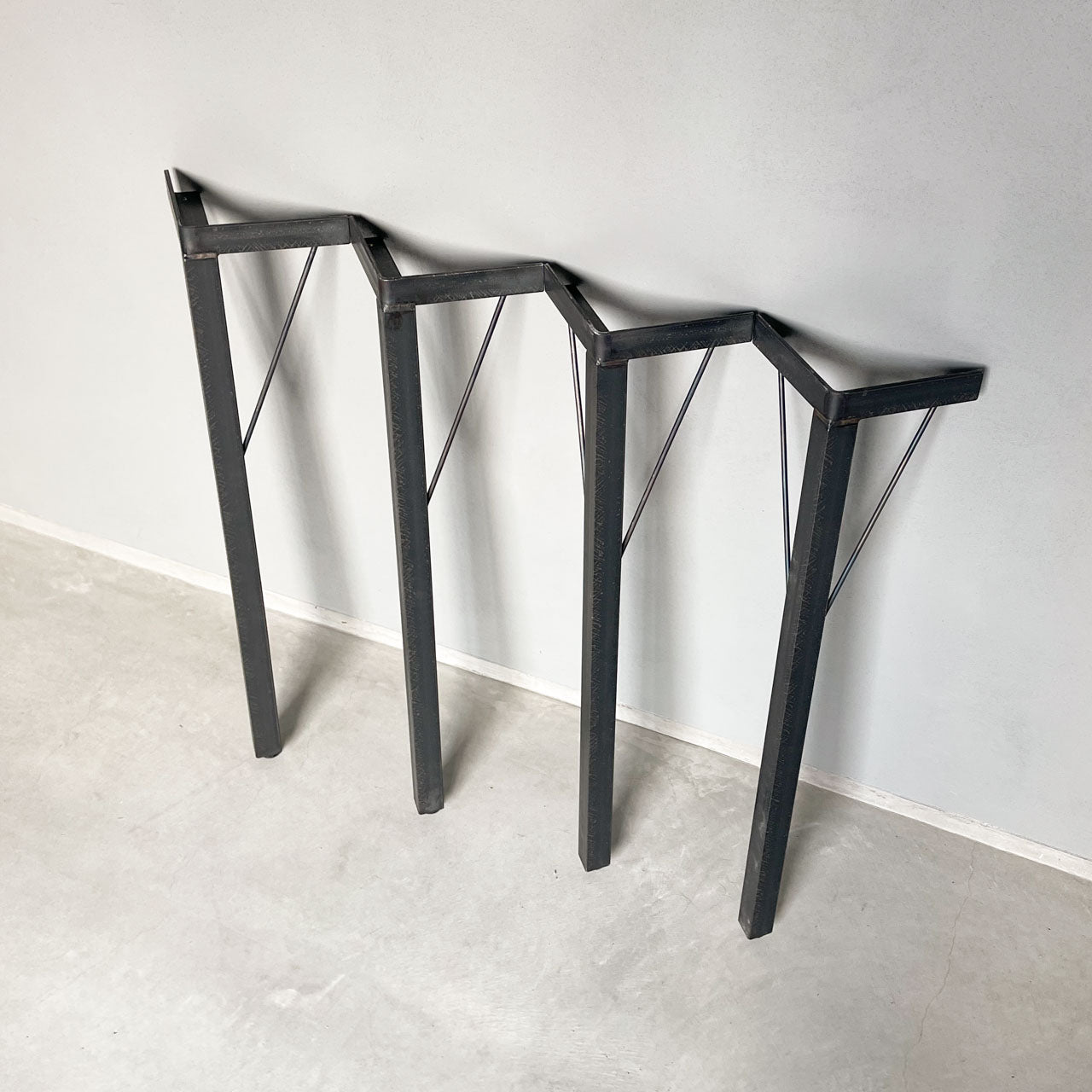 アイアンレッグ、アイアン脚