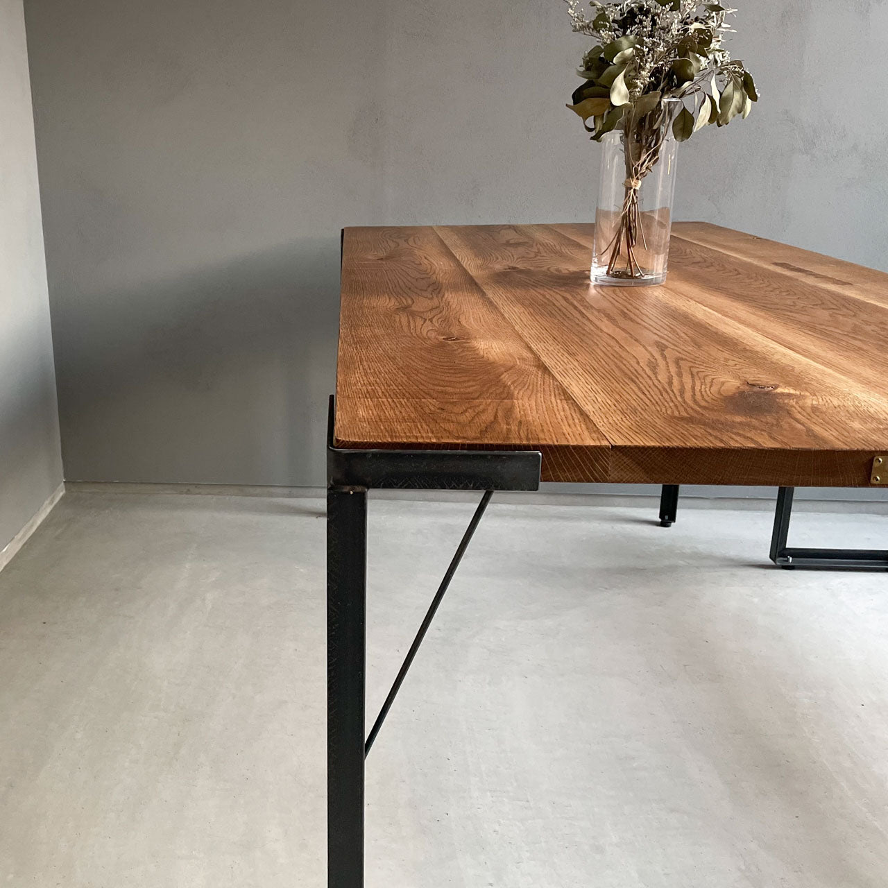 アイアンレッグ、アイアン脚