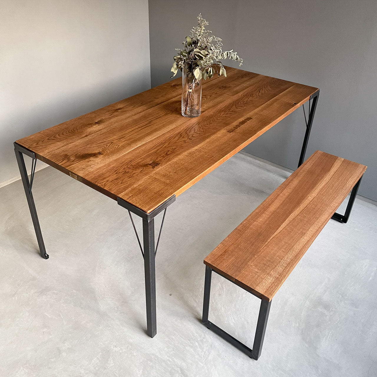 アイアンレッグ、アイアン脚