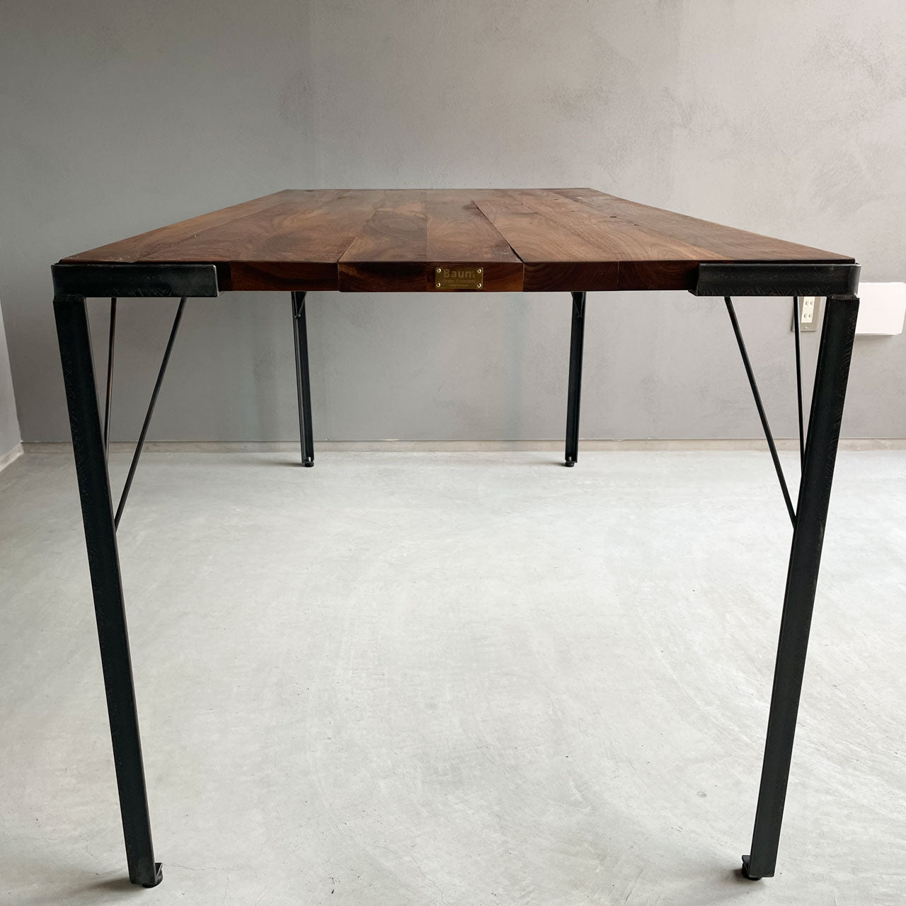 アイアンレッグ、アイアン脚