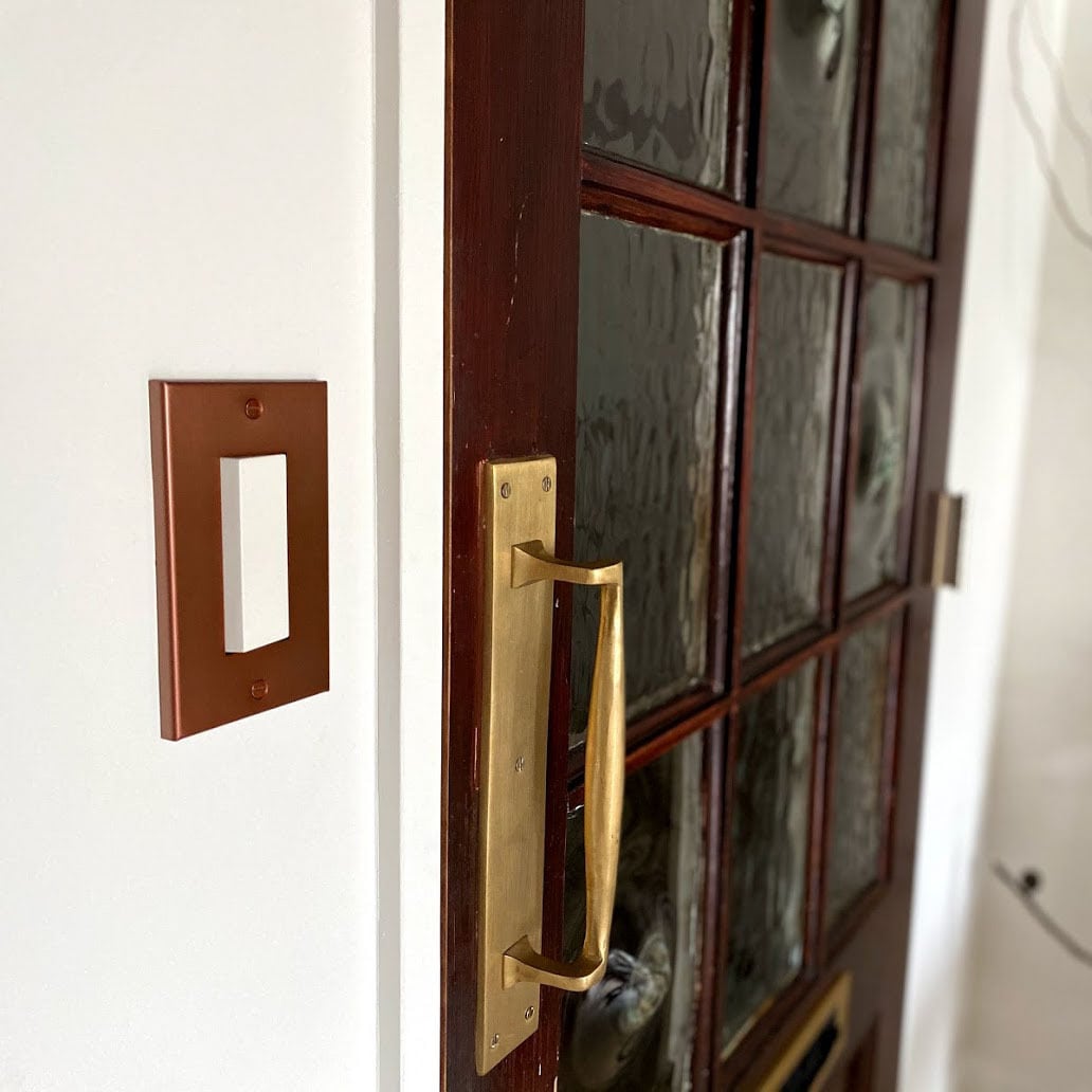 コンセントプレート