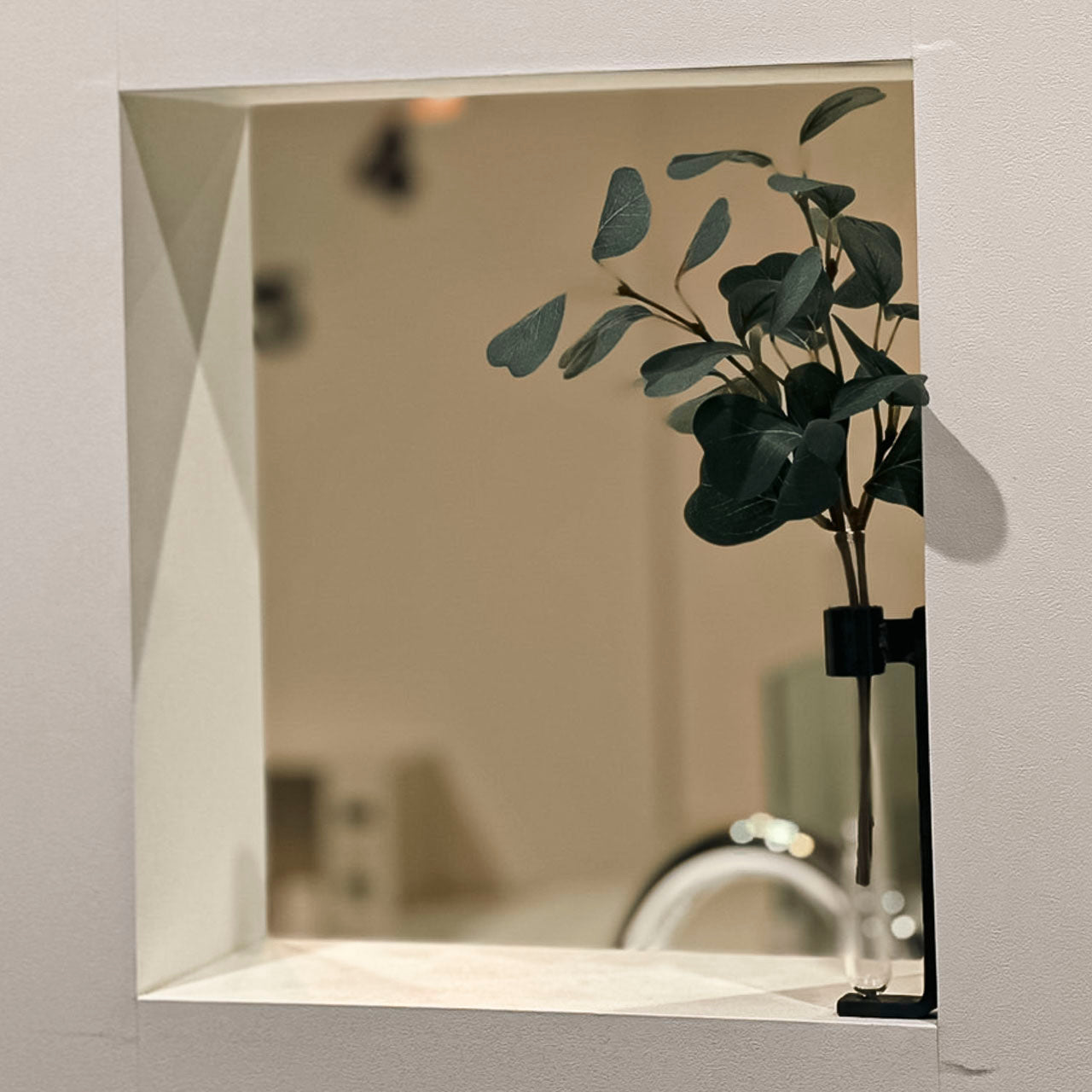 アイアンの一輪挿し