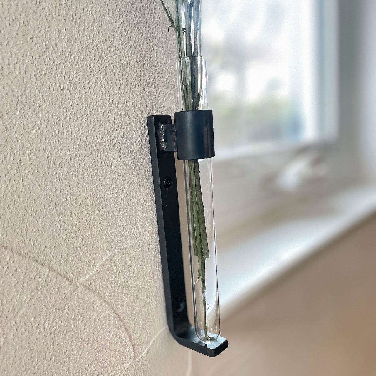 アイアンの一輪挿し