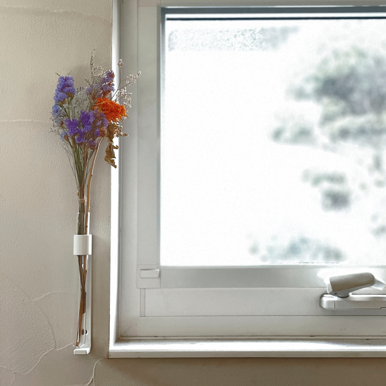 アイアンの一輪挿し