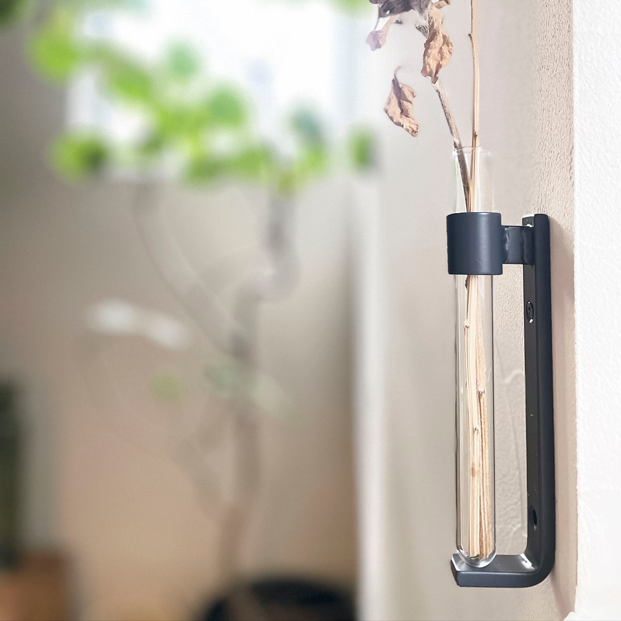 アイアンの一輪挿し