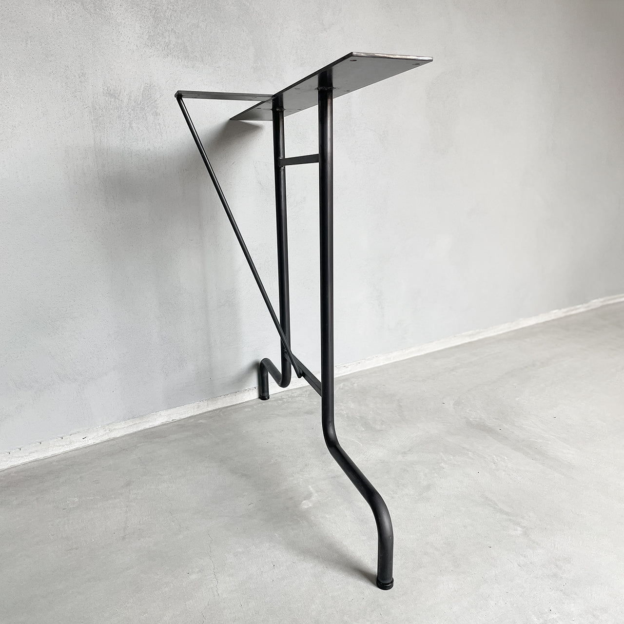 アイアンレッグ、アイアン脚