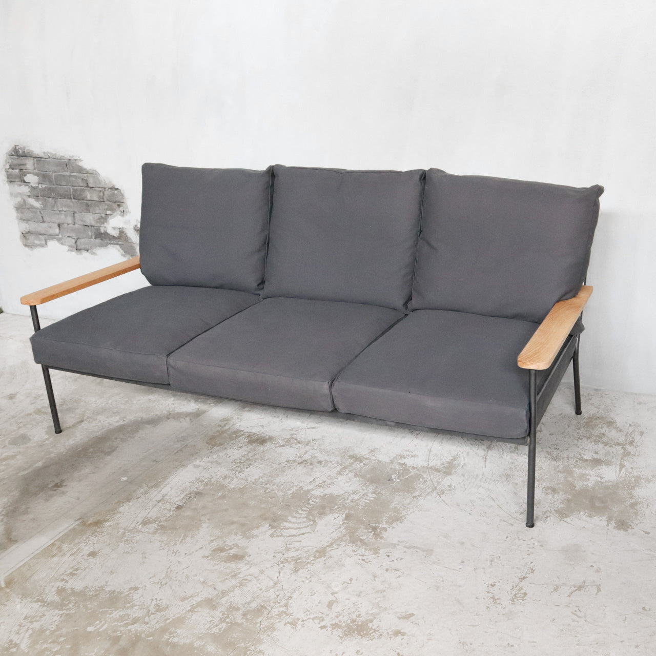 Y.T Sofa 3seater