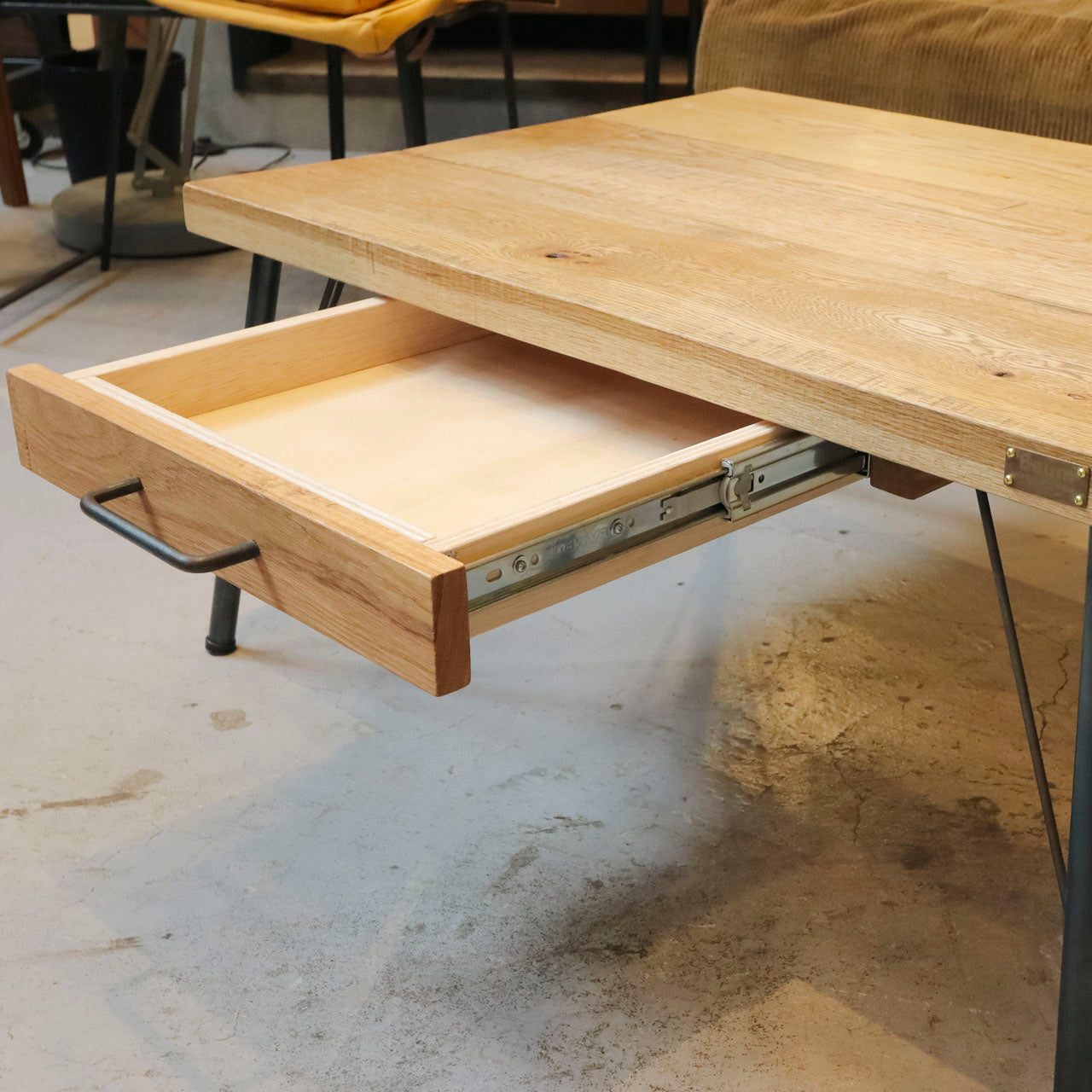 【リメイクアウトレット品】Remake Oak Drawer Low Desk