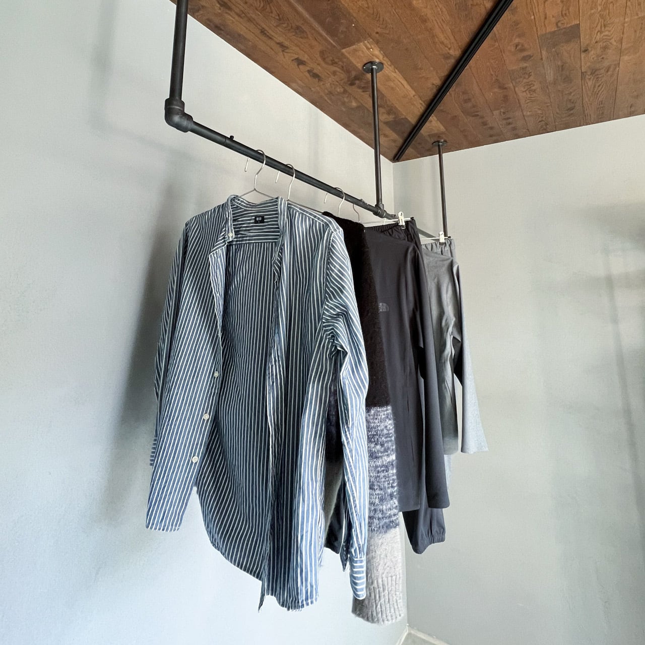 ハンガーパイプ、ハンガーバー