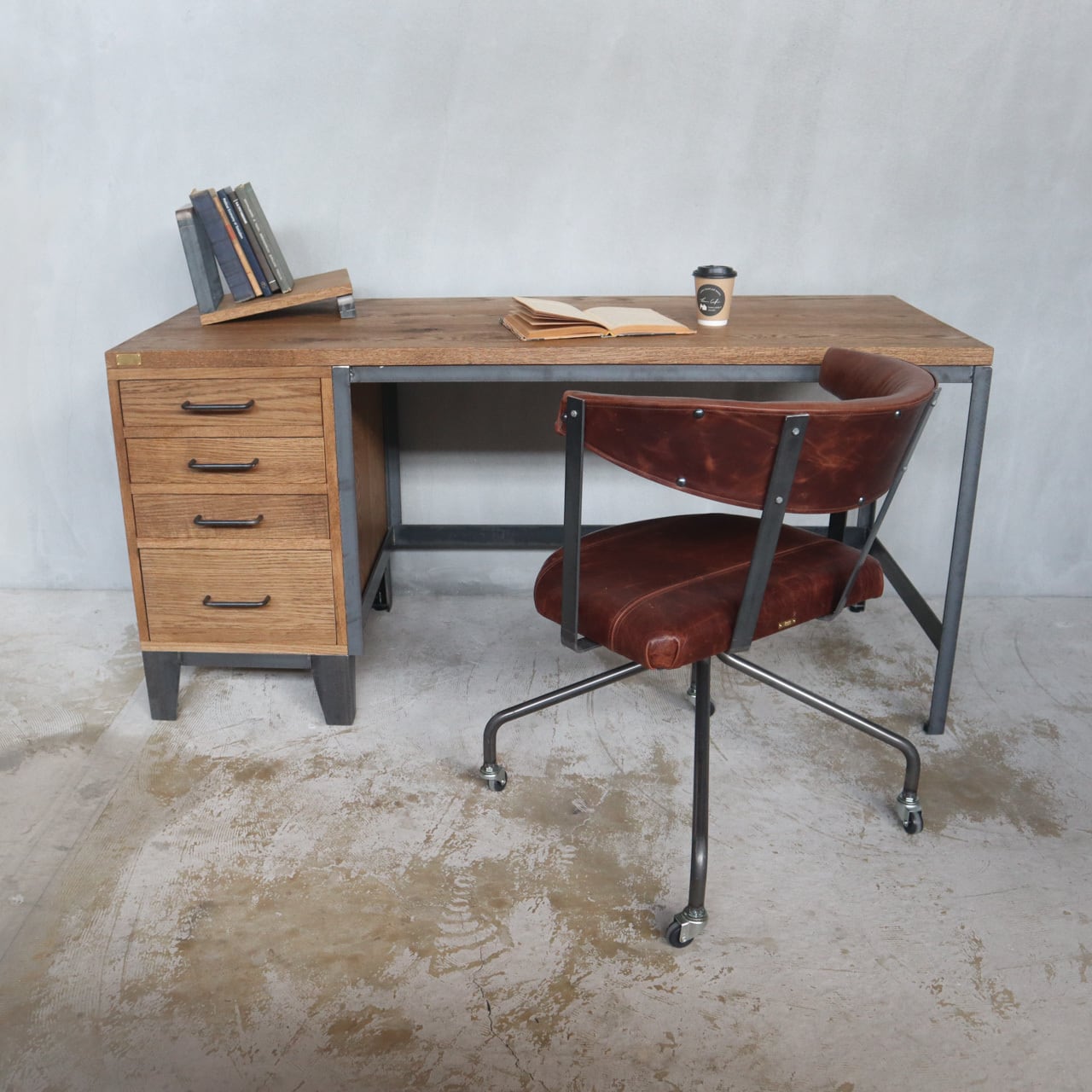 P.D Desk
