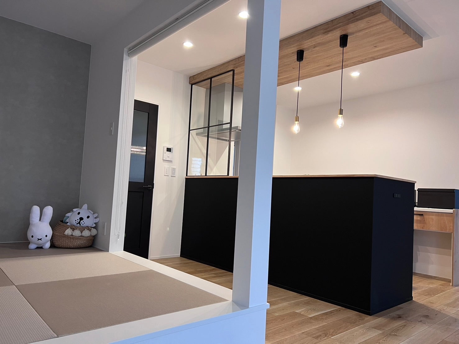 アイアン窓 アイアンウィンドウ 建具 アイアン建具