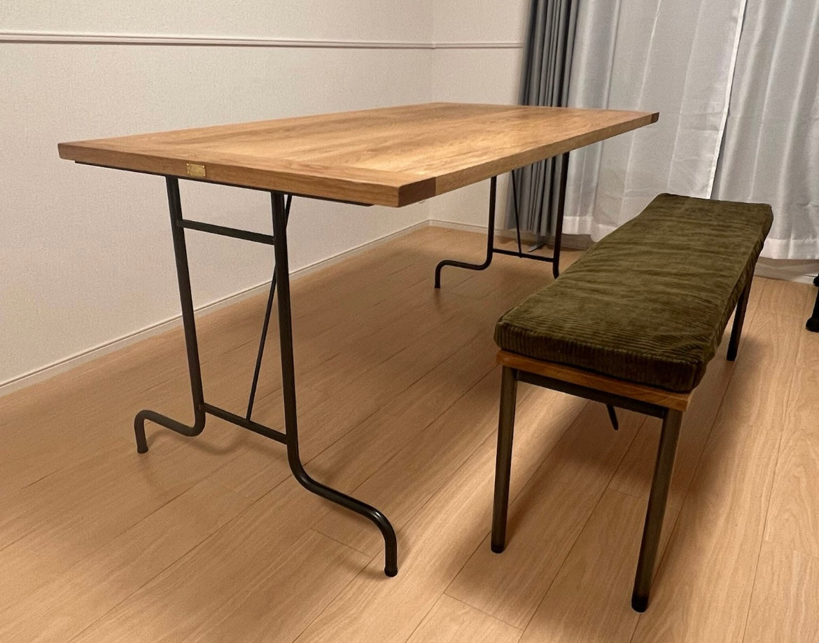 無垢アイアンダイニングテーブル ベンチ　オーク無垢材　ベンチクッション　コーデュロイ