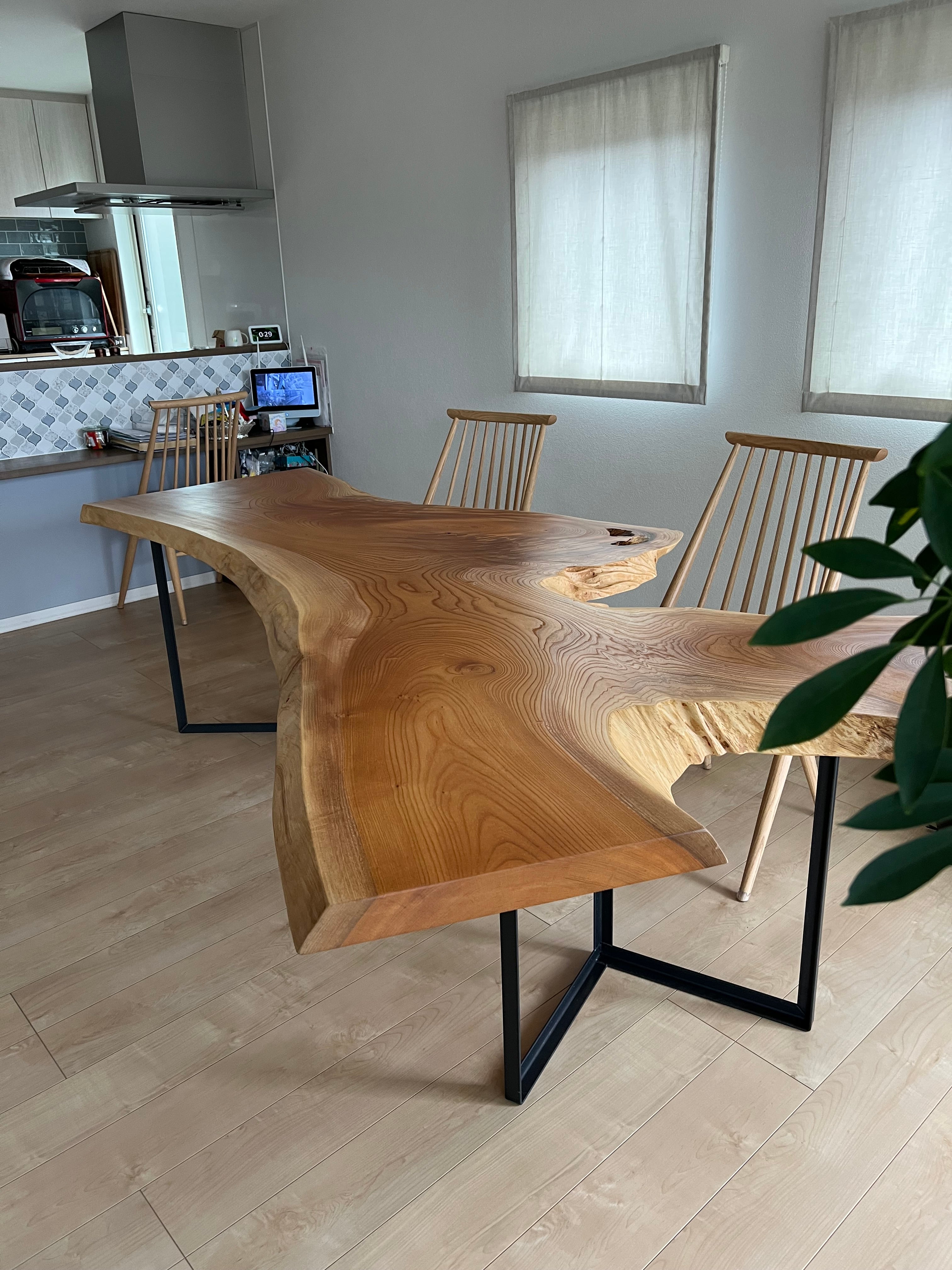 w-161 ケヤキ1枚板テーブル アイアン脚 欅