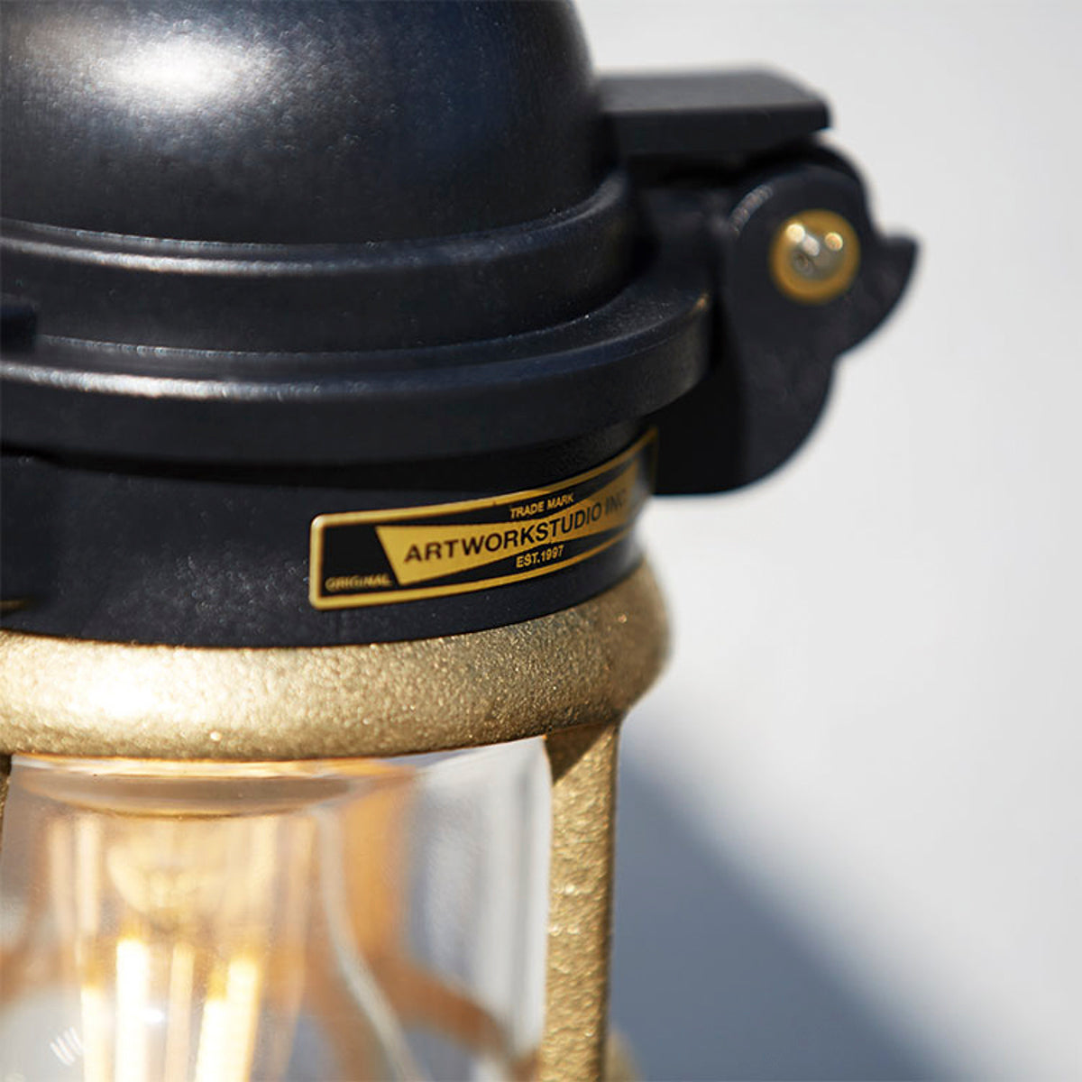 NAVY BASE WALL LAMP | ART WORK STUDIO