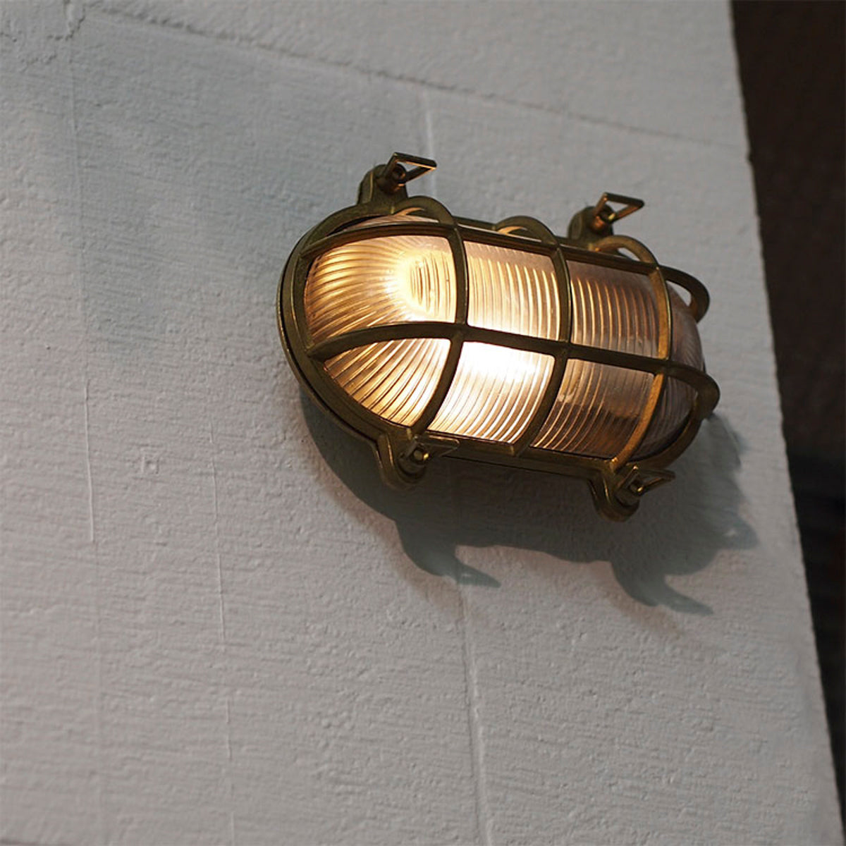 BEACH HOUSE OVAL WALL LAMP | ART WORK STUDIO
