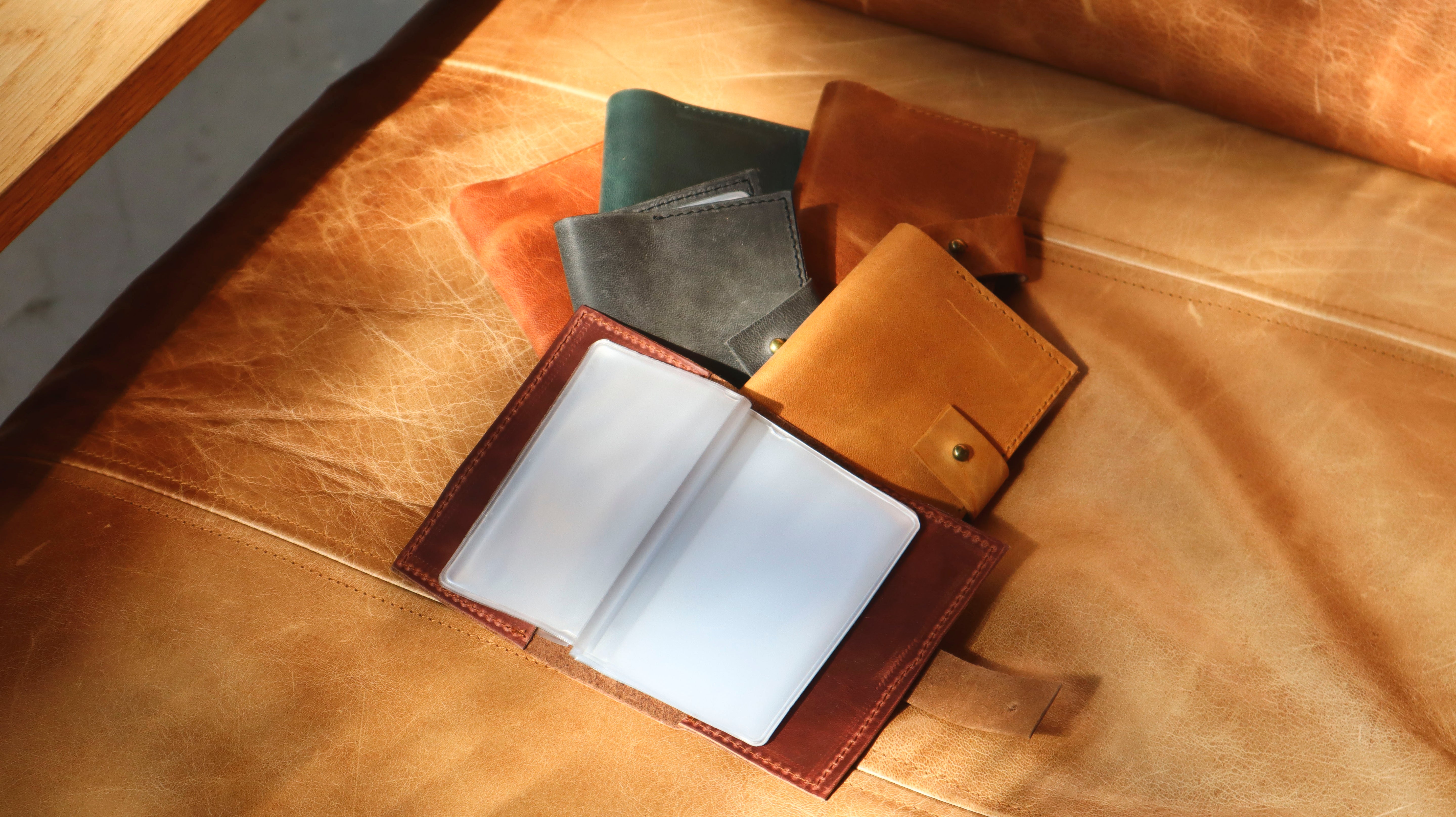 Uma Leather Card Holder