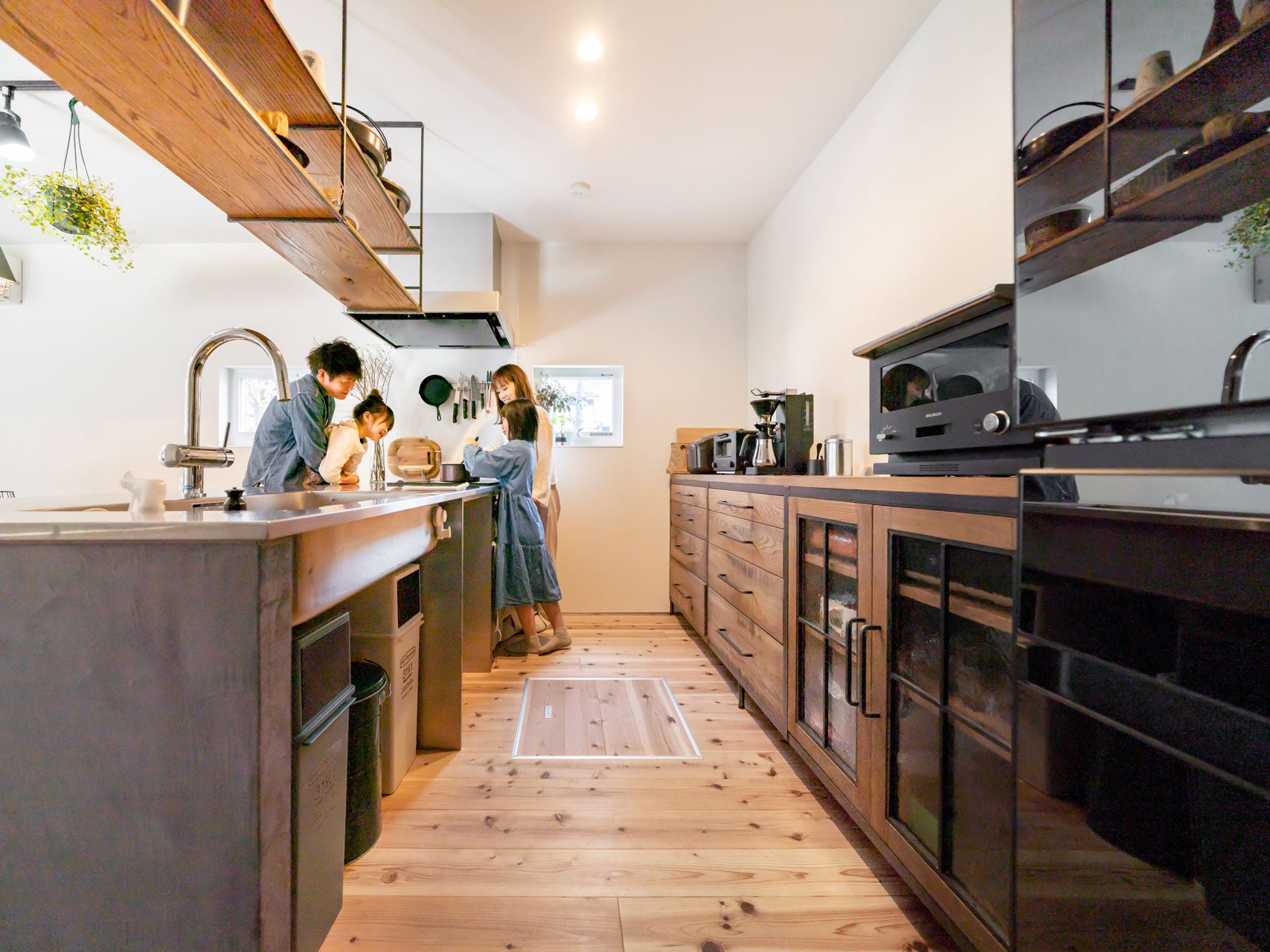 アイアン家具/建具【Baum】関西大阪・南大阪・オーダーアイアン家具の