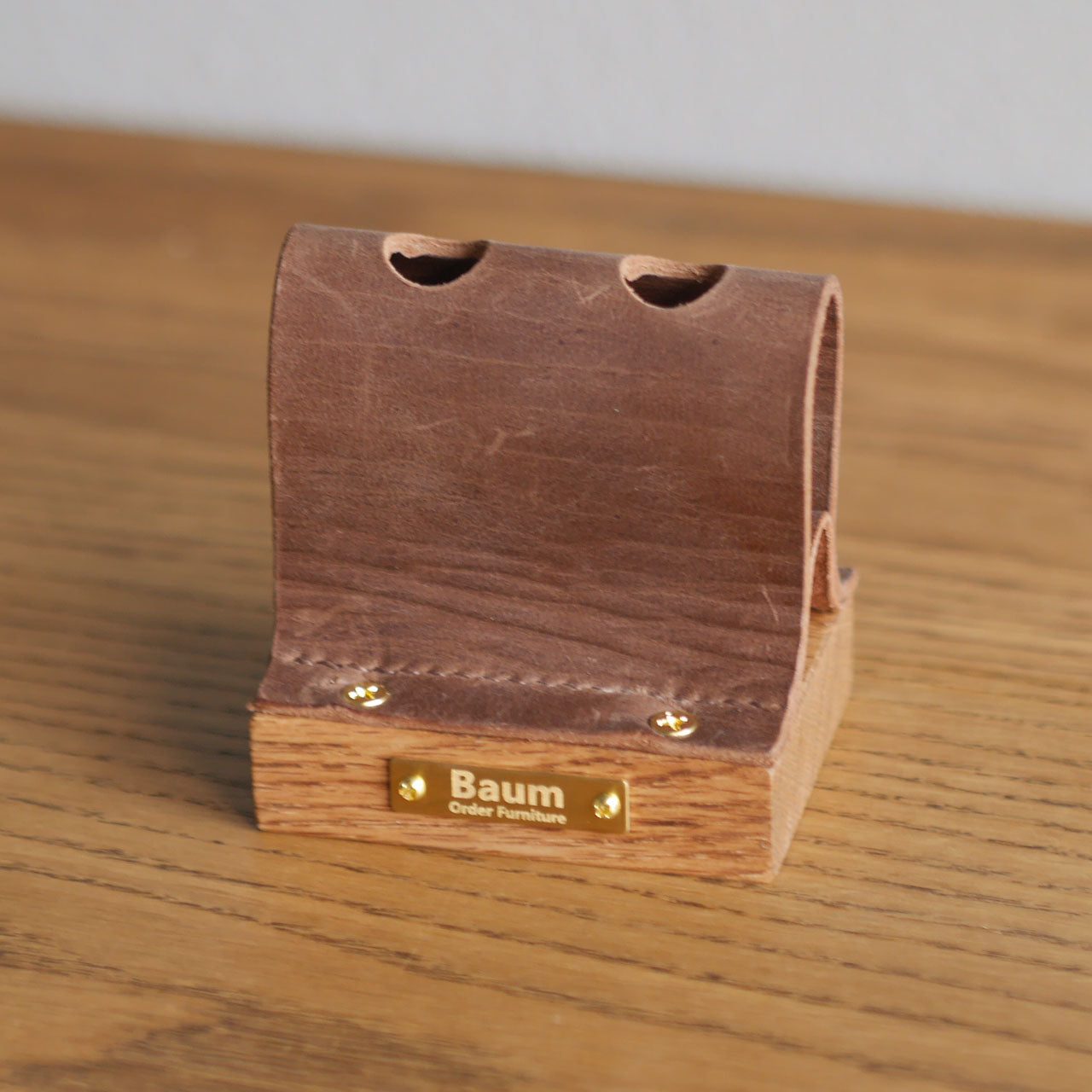 Leather Muku Pen Stand