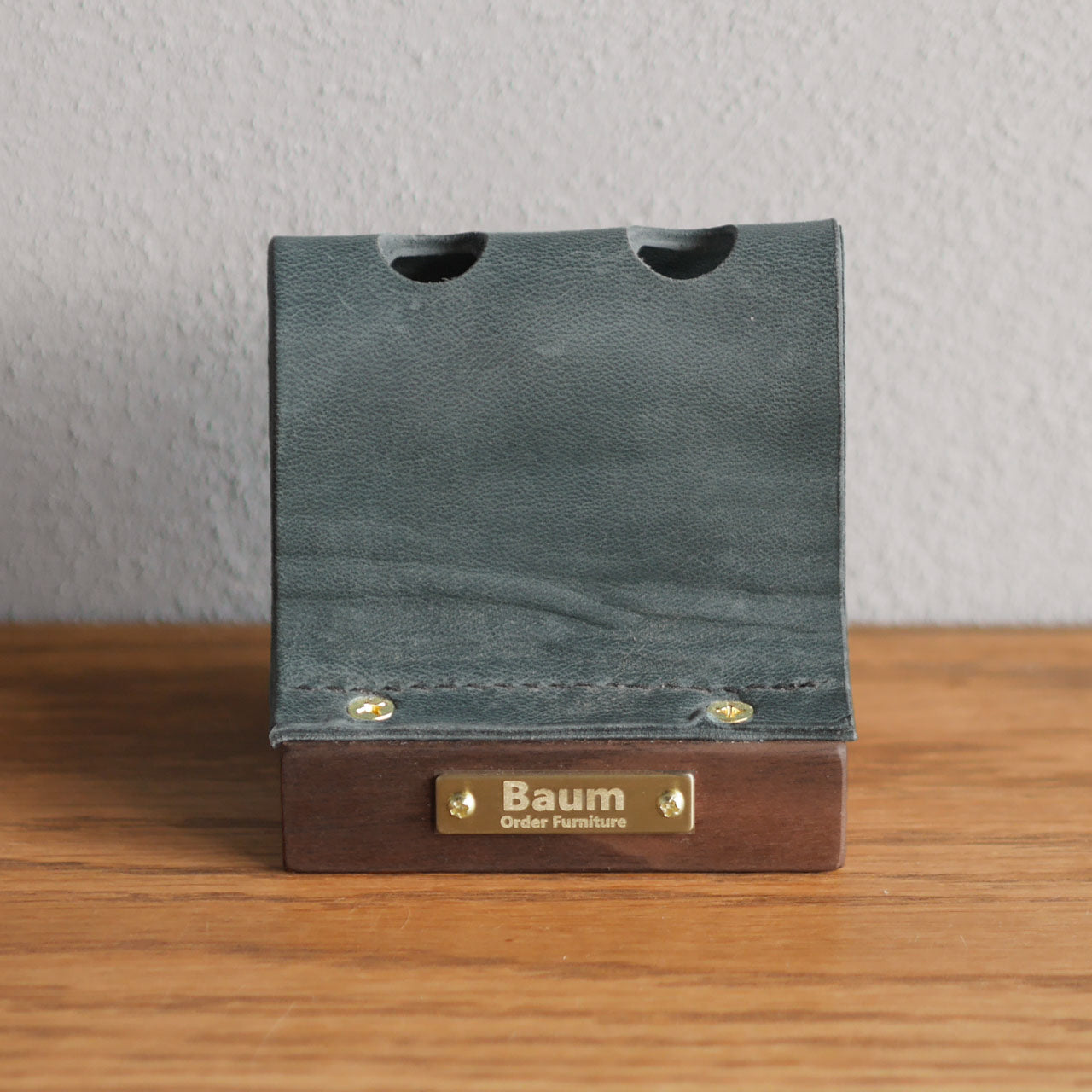 Leather Muku Pen Stand