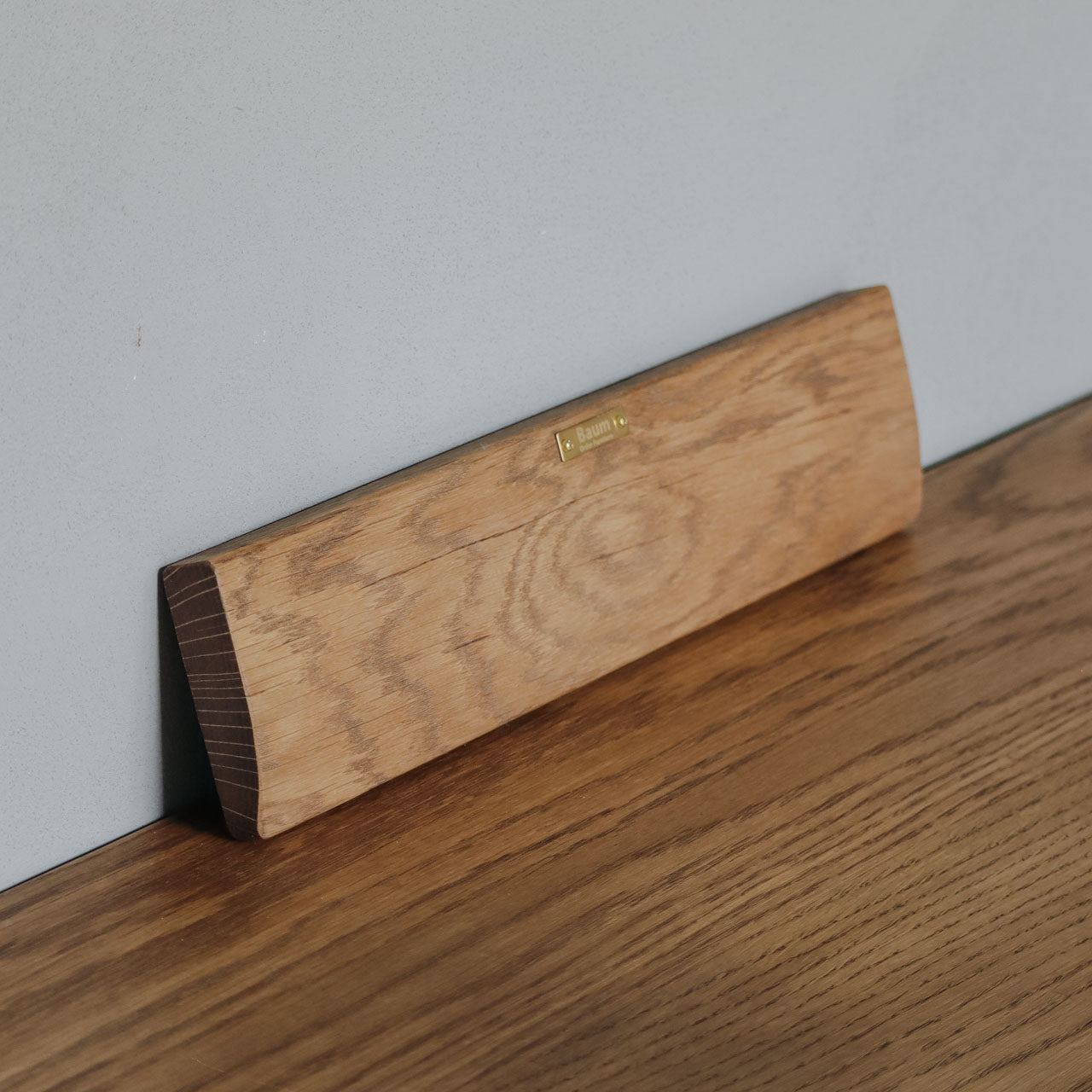 無垢材アームレスト | オーダーメイドのアイアン家具を中心に数多くの