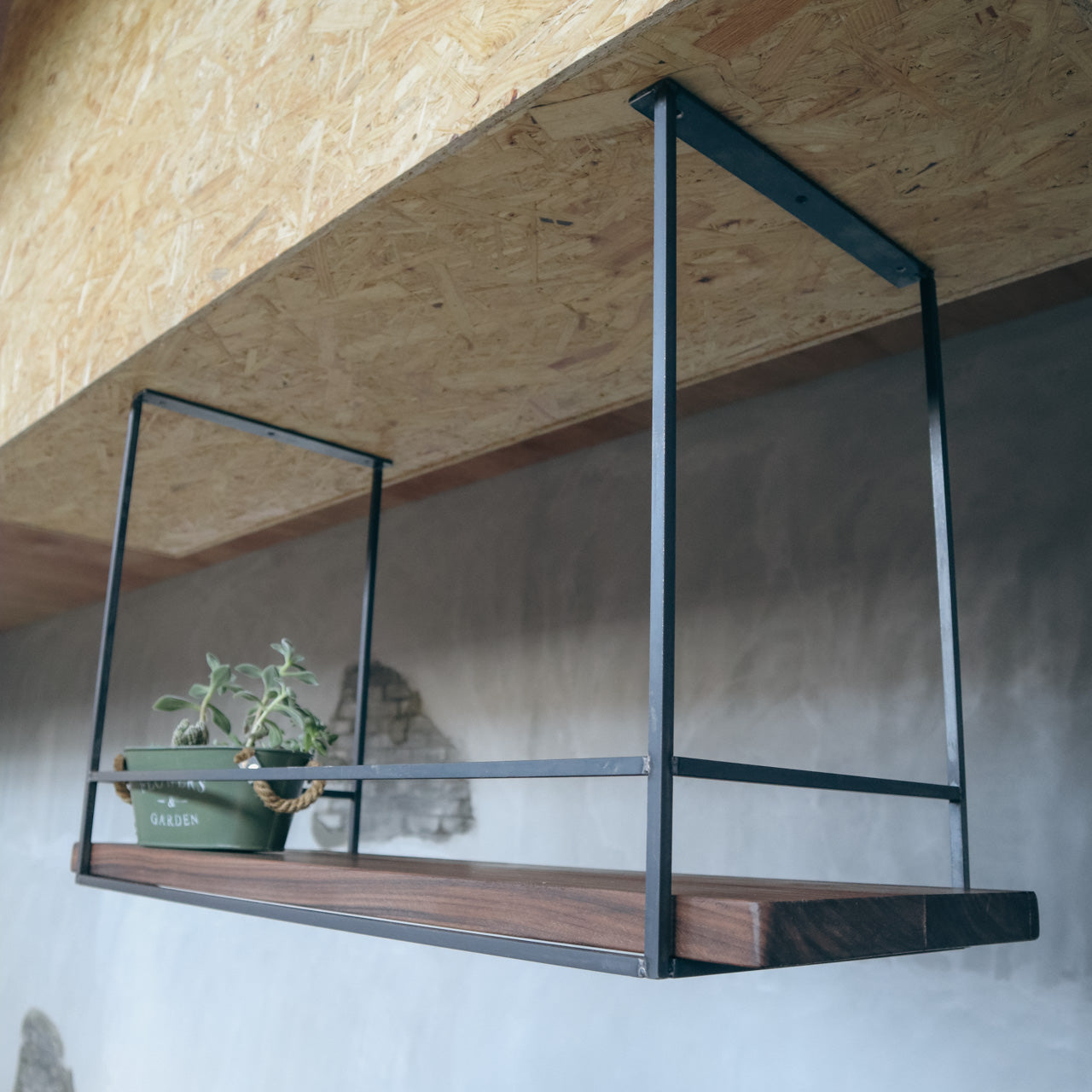 Hanging Shelf B-Type